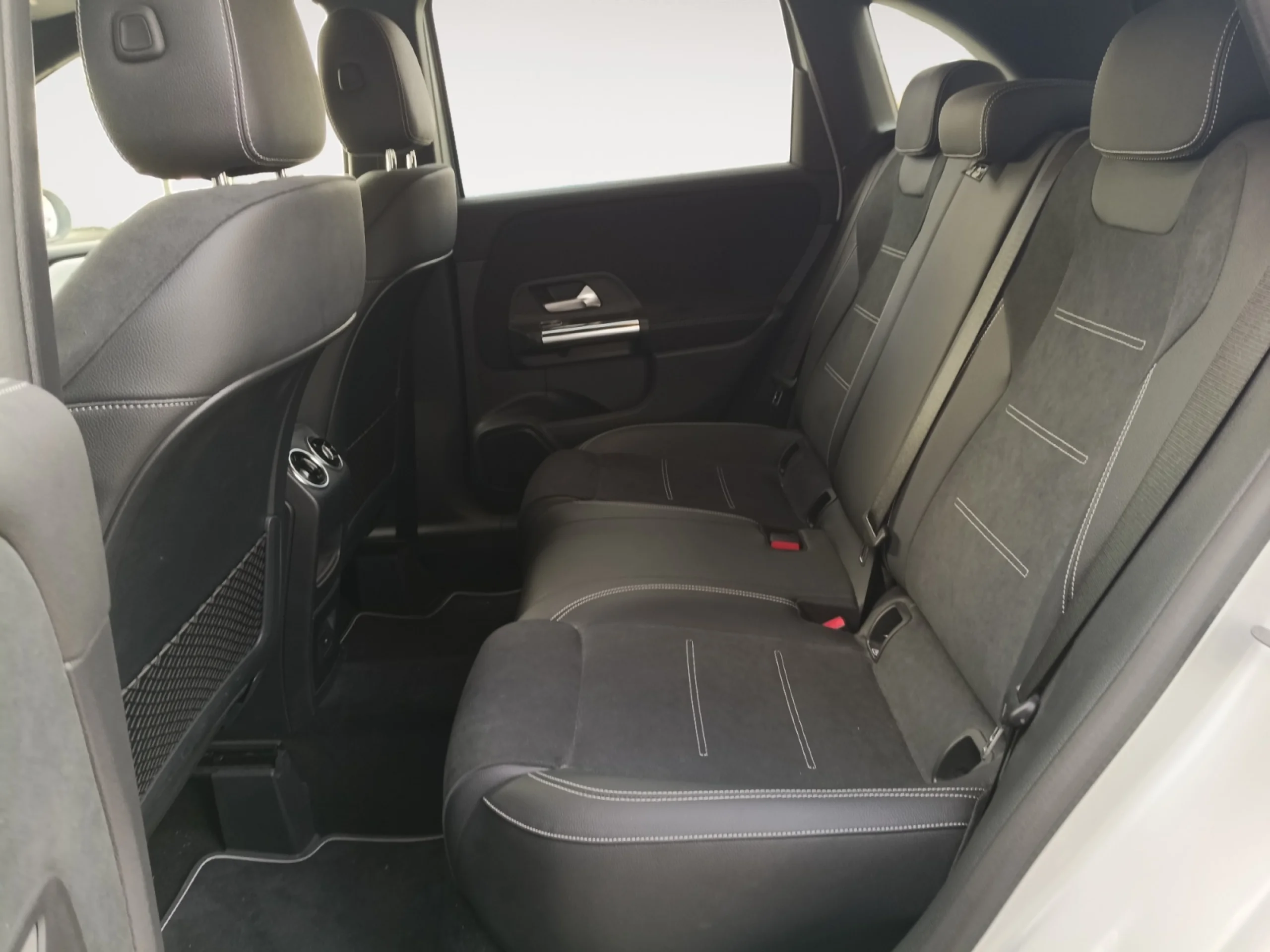 MERCEDES-BENZ CLASE B B 200 D - Foto 6