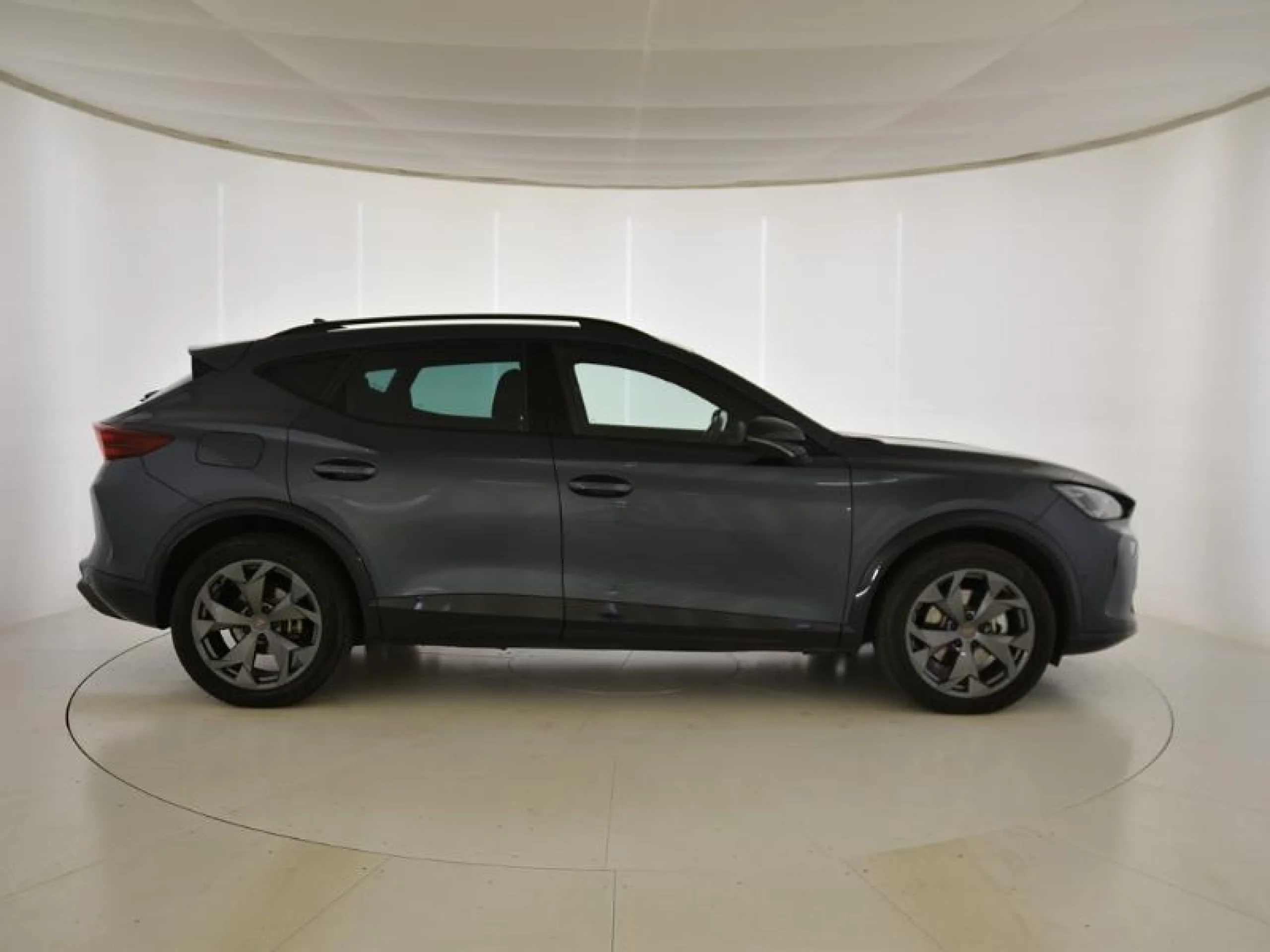 CUPRA FORMENTOR 1.5 TSI E HYBRID 150KW (204 CV) DSG - Foto 3