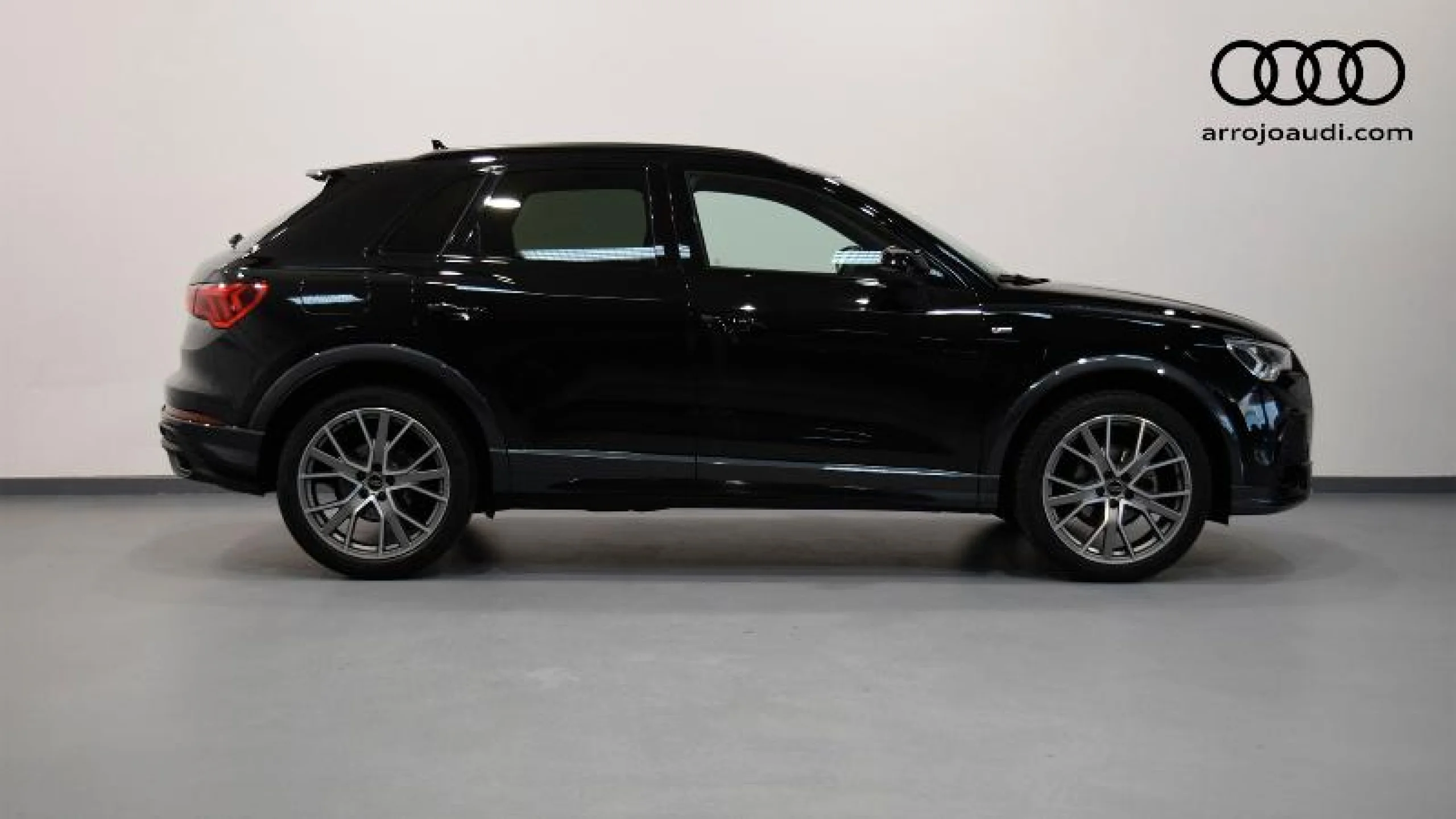 AUDI Q3 BLACK LINE 35 TDI 110KW (150CV) S TRONIC - Foto 3