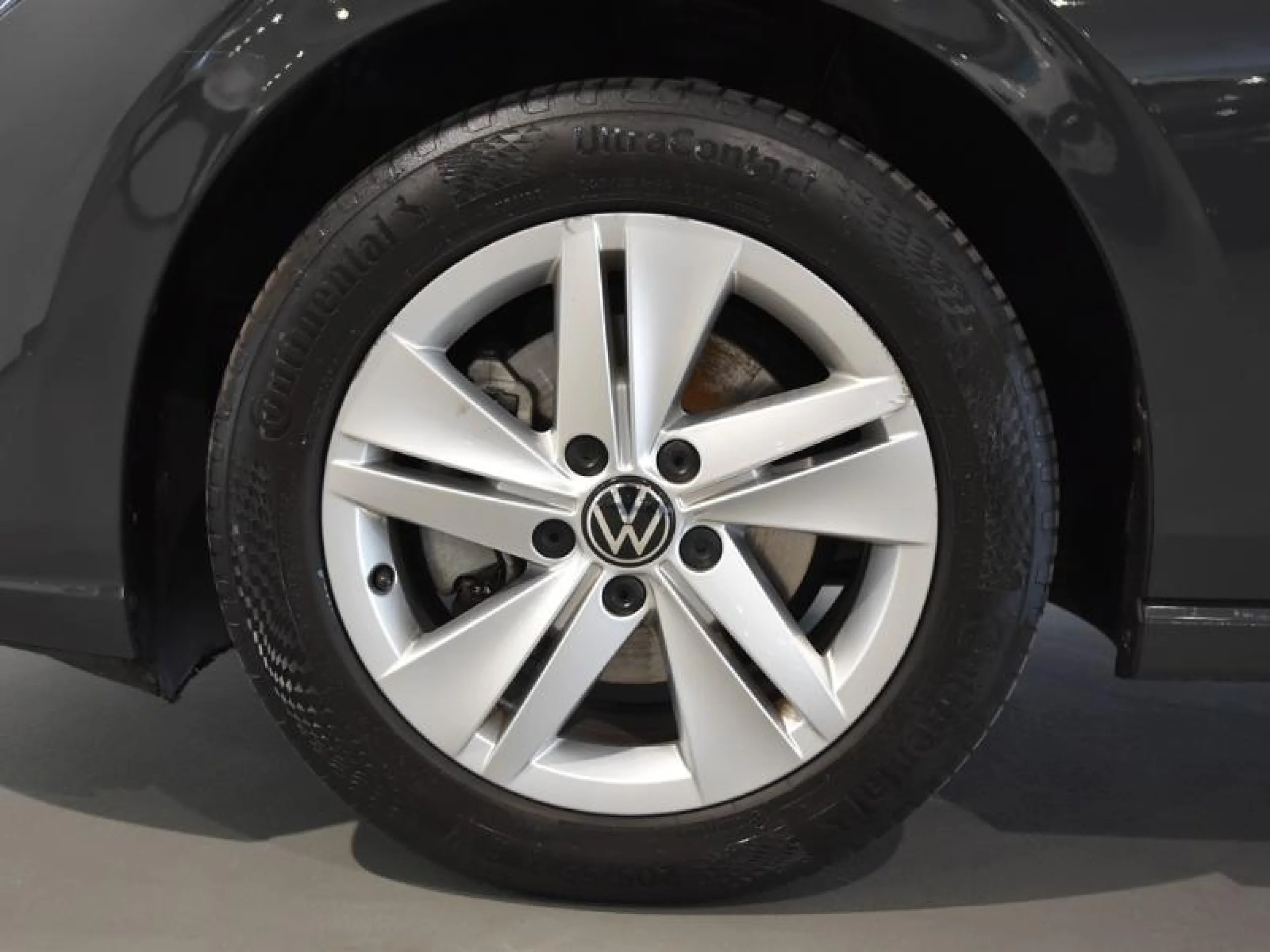 VOLKSWAGEN GOLF 2.0 TDI 85KW (115CV) - Foto 8