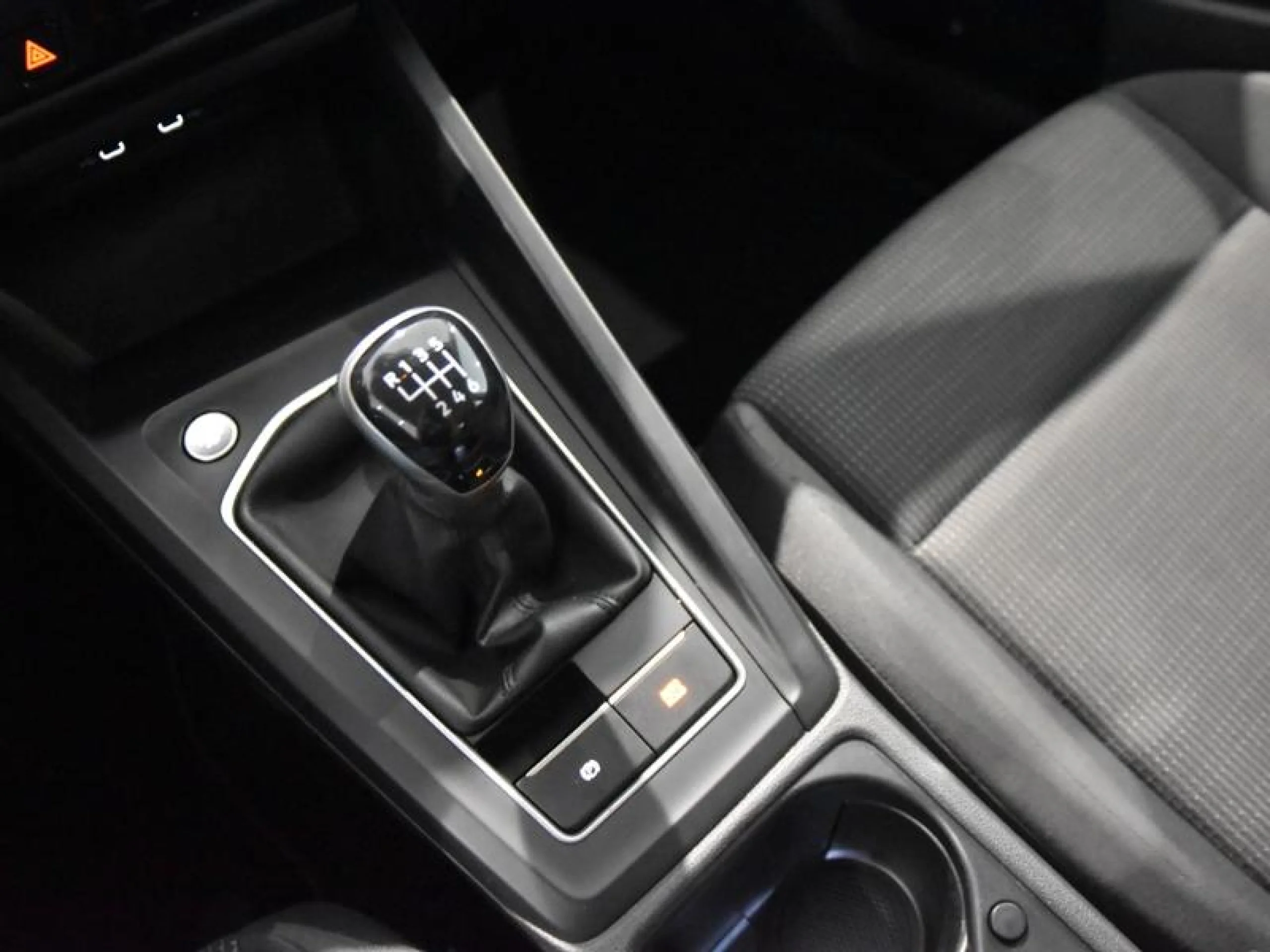 VOLKSWAGEN GOLF 2.0 TDI 85KW (115CV) - Foto 10