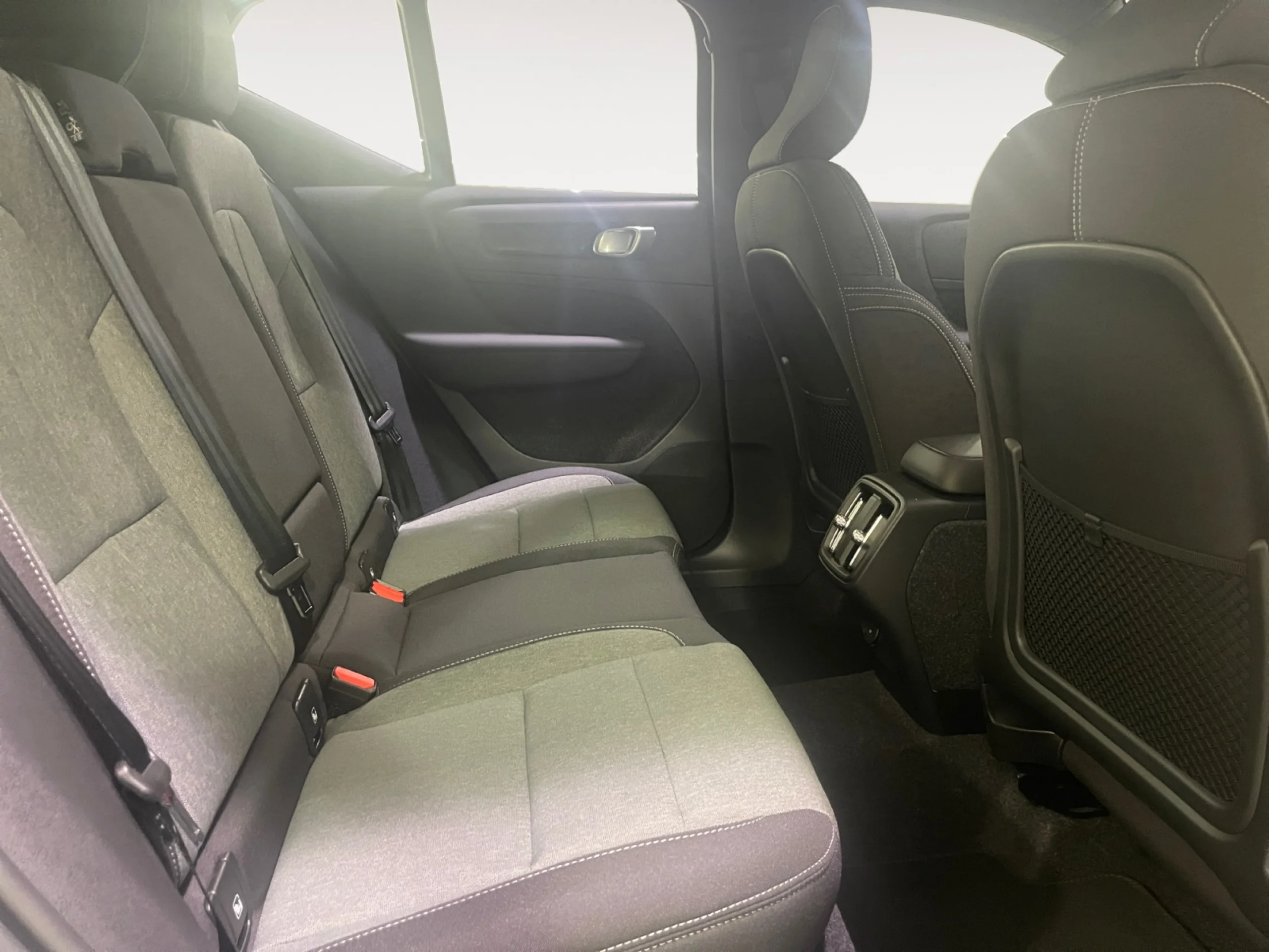 VOLVO XC40 2.0 B3 G CORE AUTO - Foto 6