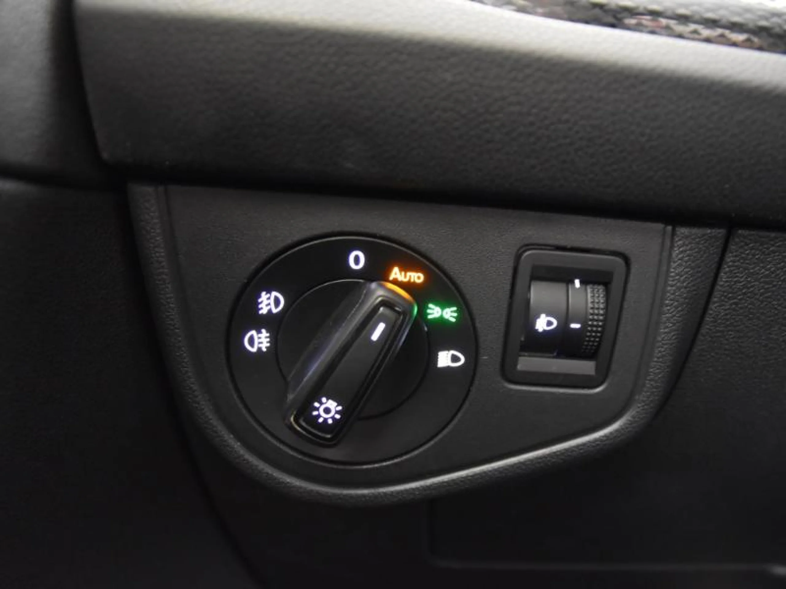 VOLKSWAGEN TAIGO LIFE 1.0 TSI 81KW (110CV) DSG - Foto 16