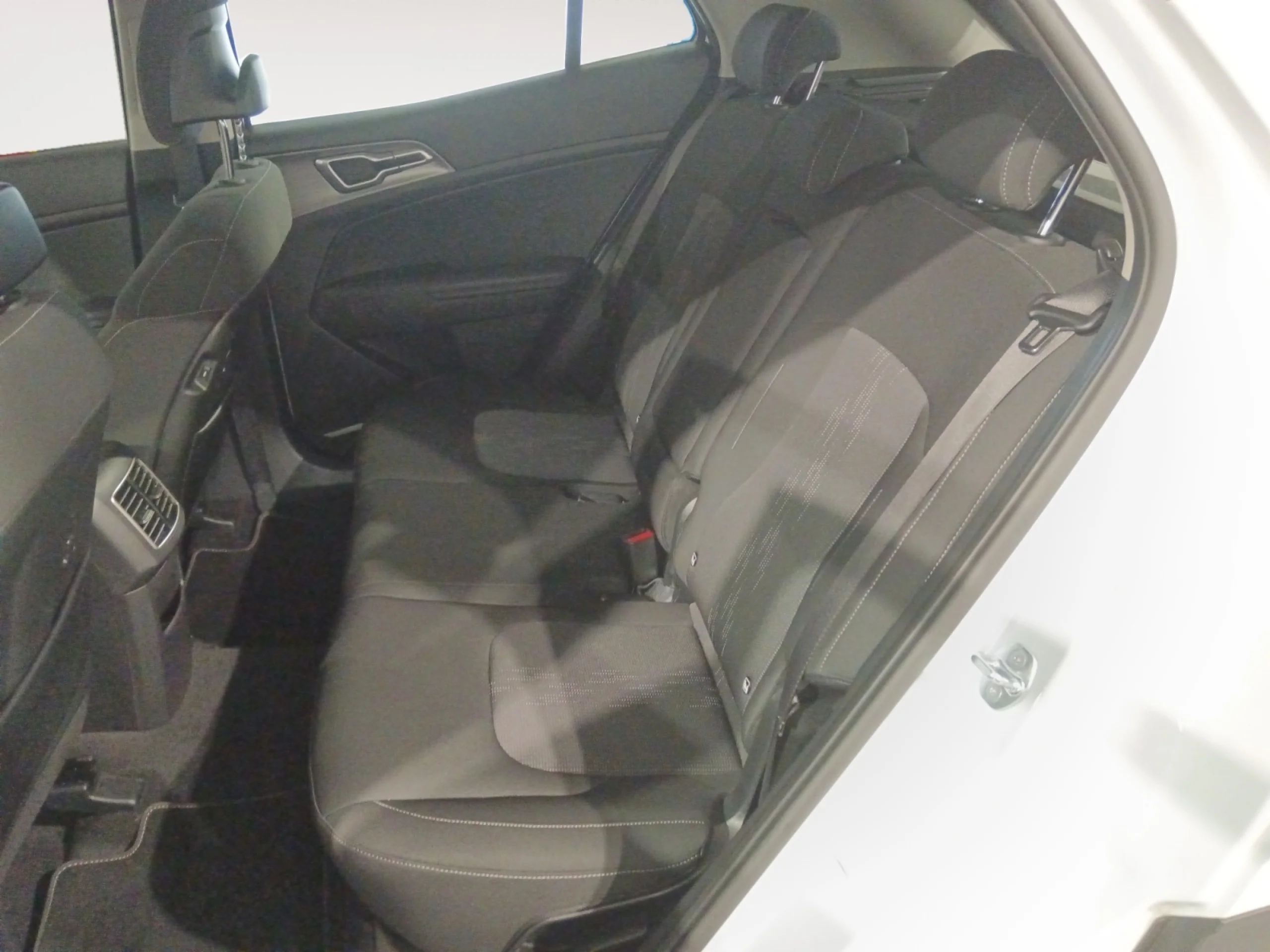 KIA SPORTAGE 1.6 T GDI 110KW (150CV) DRIVE 4X2 - Foto 6