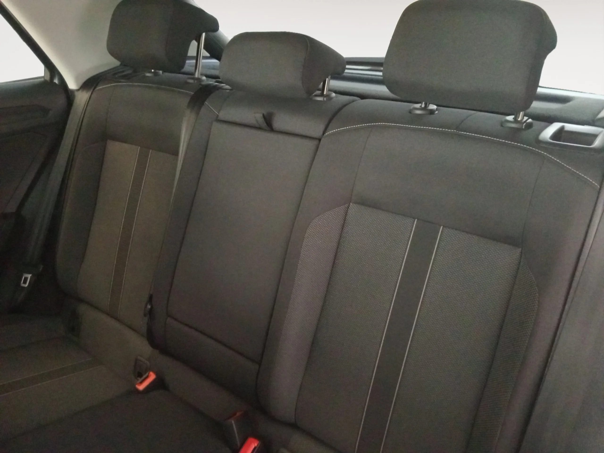 VOLKSWAGEN T ROC LIFE 2.0 TDI 110KW (150CV) DSG - Foto 6