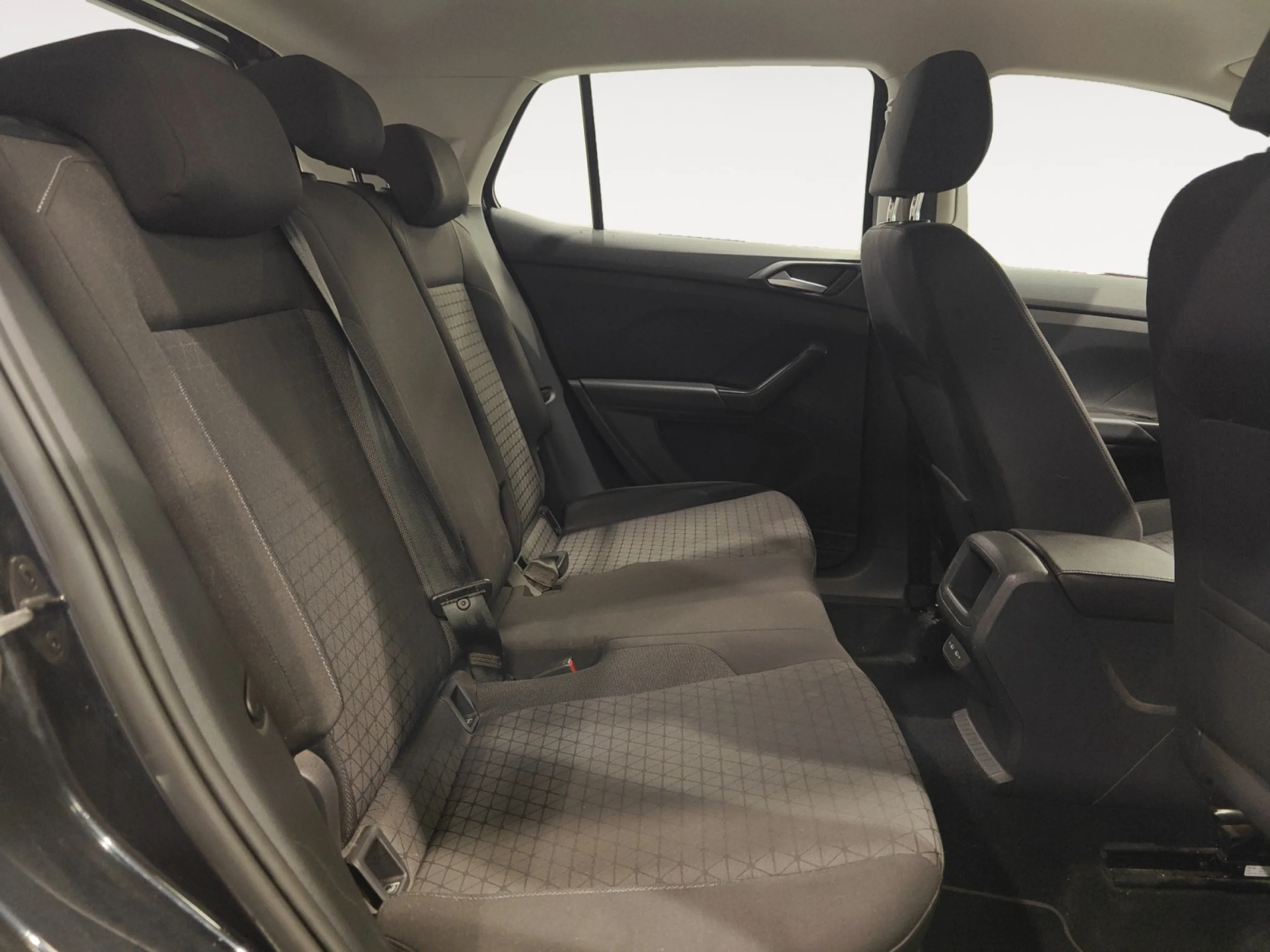 VOLKSWAGEN T CROSS ADVANCE 1.0 TSI 81KW (110CV) DSG - Foto 6