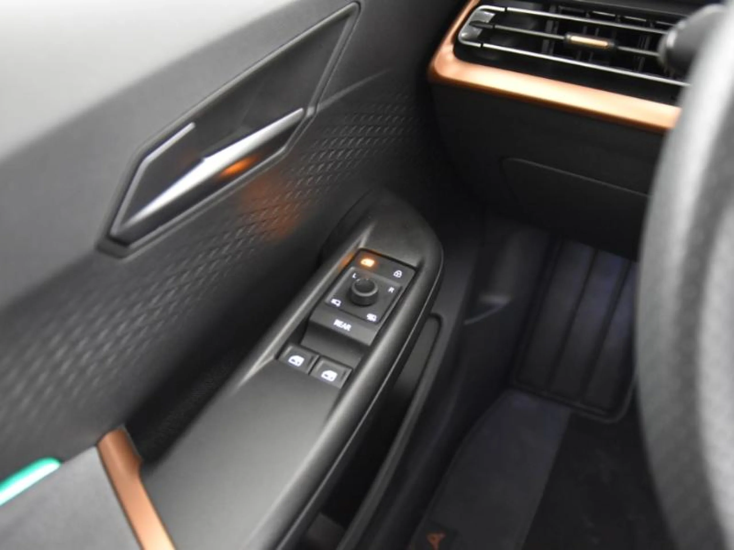 CUPRA BORN 150KW (204 CV) 58KWH - Foto 20