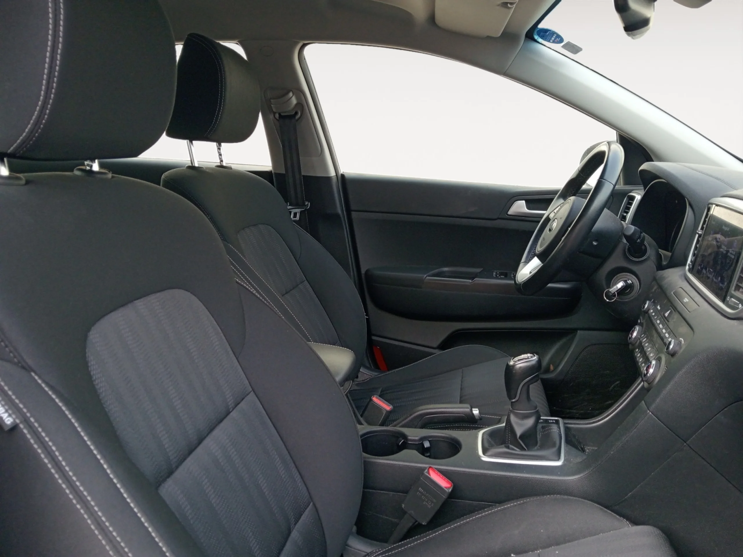 KIA SPORTAGE 1.6 CRDI MHEV 100KW (136CV) BUSINESS 4X4 - Foto 5