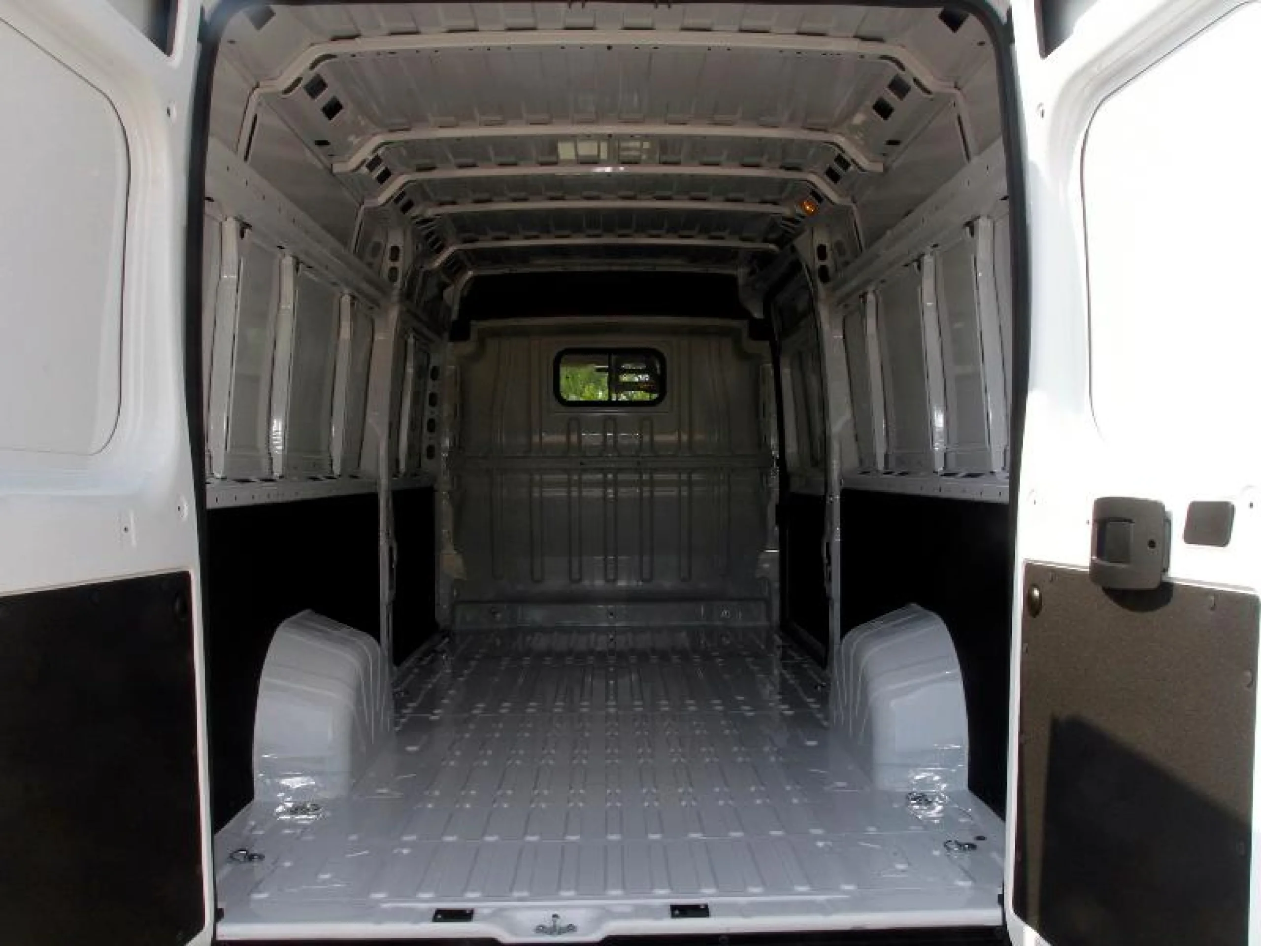FIAT DUCATO FURGÓN PANELADO L4H2 140CV - Foto 2