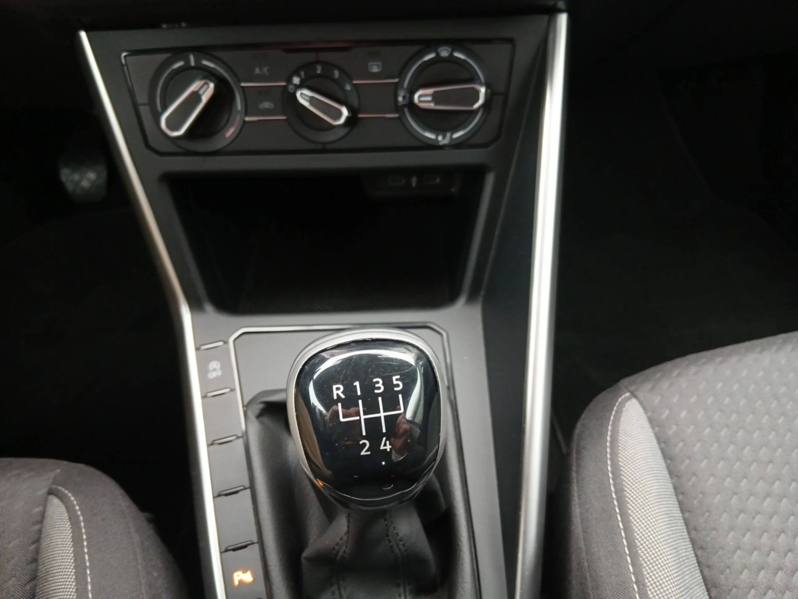 VOLKSWAGEN POLO LIFE 1.0 TSI 70KW (95CV) - Foto 17