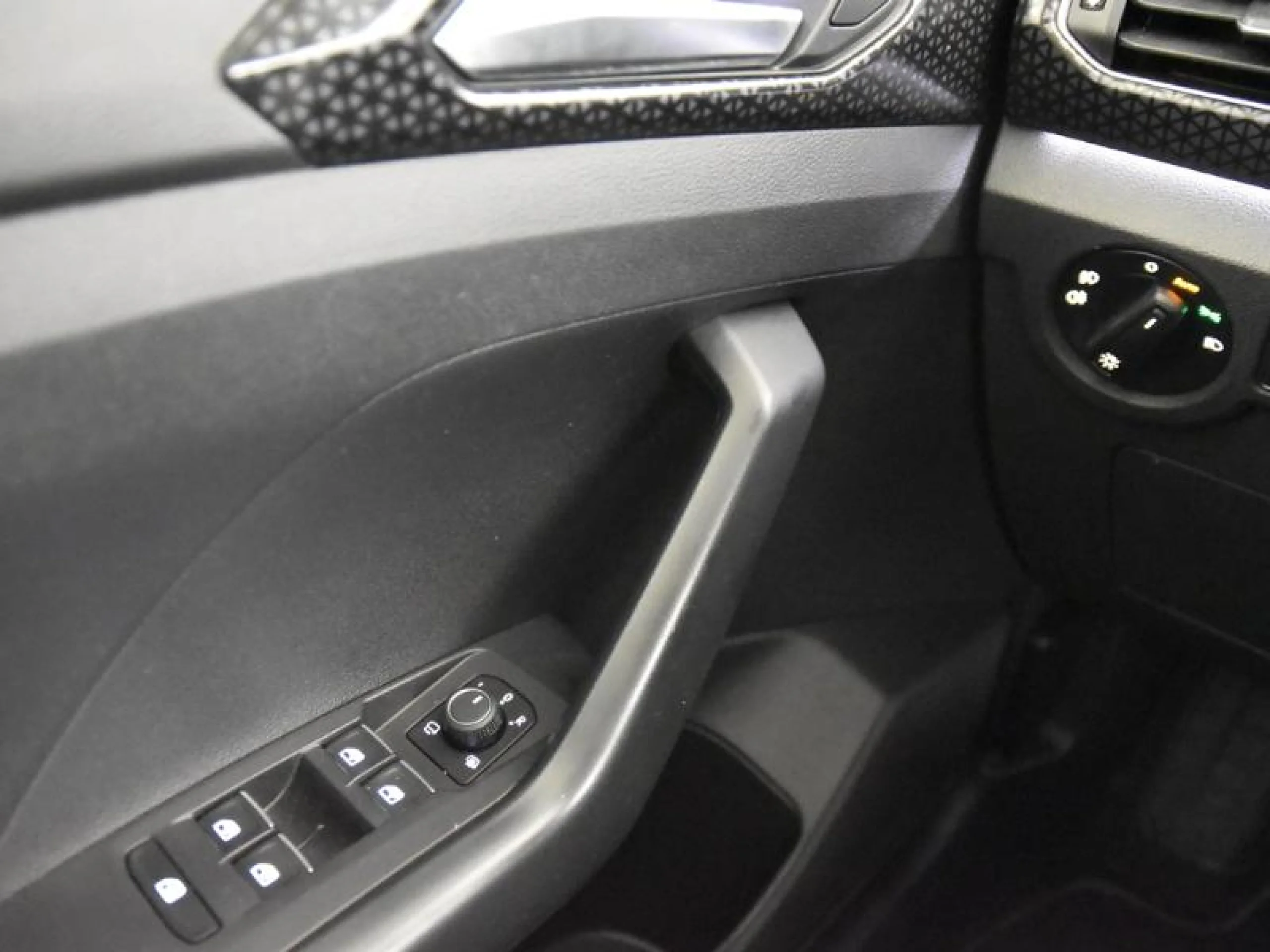 VOLKSWAGEN T CROSS SPORT 1.0 TSI 81KW (110CV) DSG - Foto 15