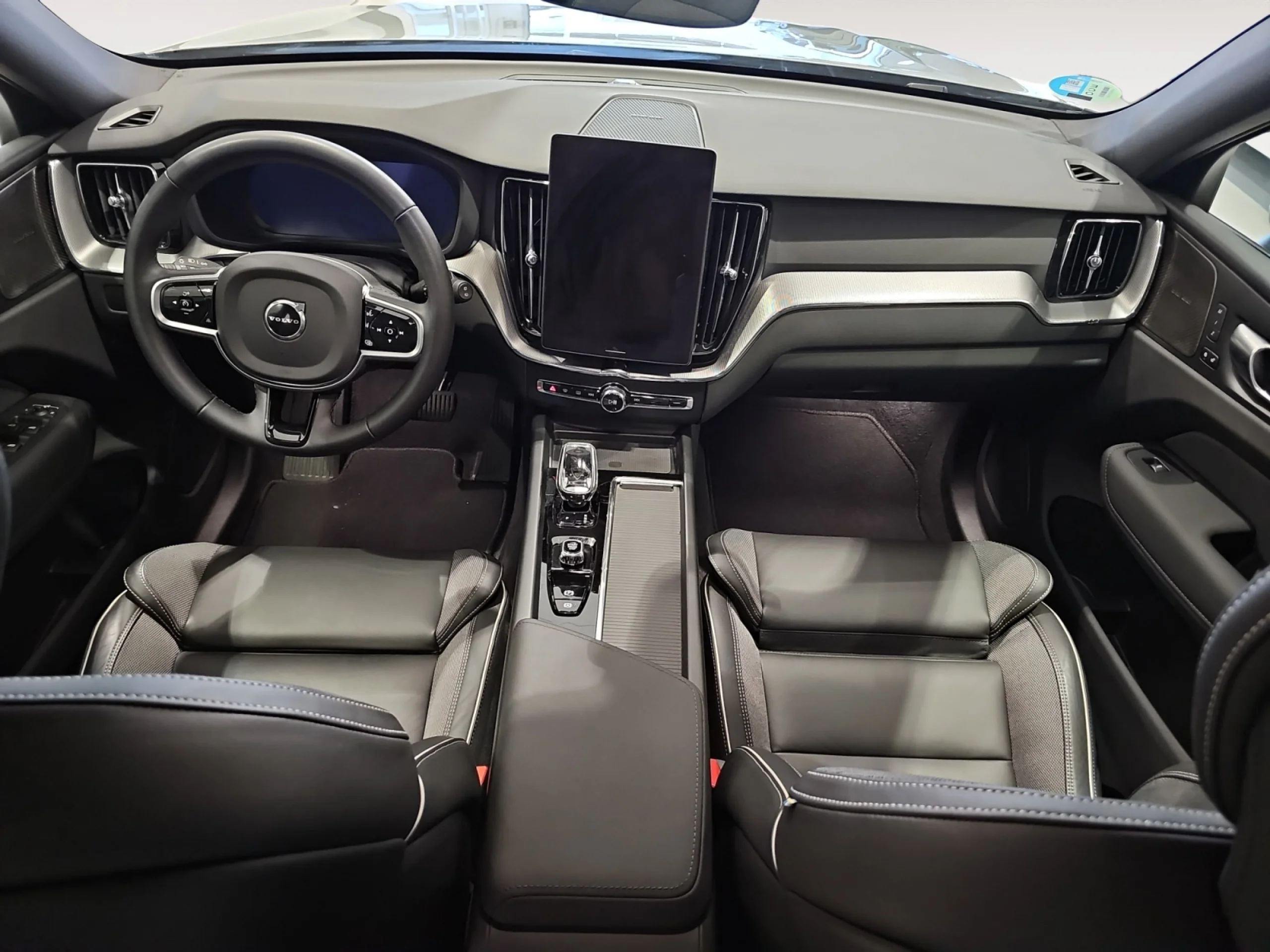 VOLVO XC60 2.0 B5 G MHEV BLACK ED PLUS DARK AT AWD - Foto 4