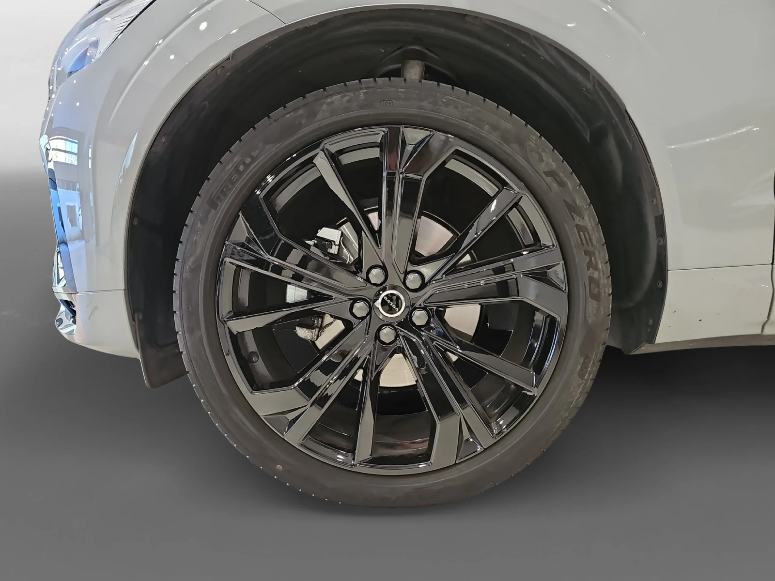 VOLVO XC60 2.0 B5 G MHEV BLACK ED PLUS DARK AT AWD - Foto 9