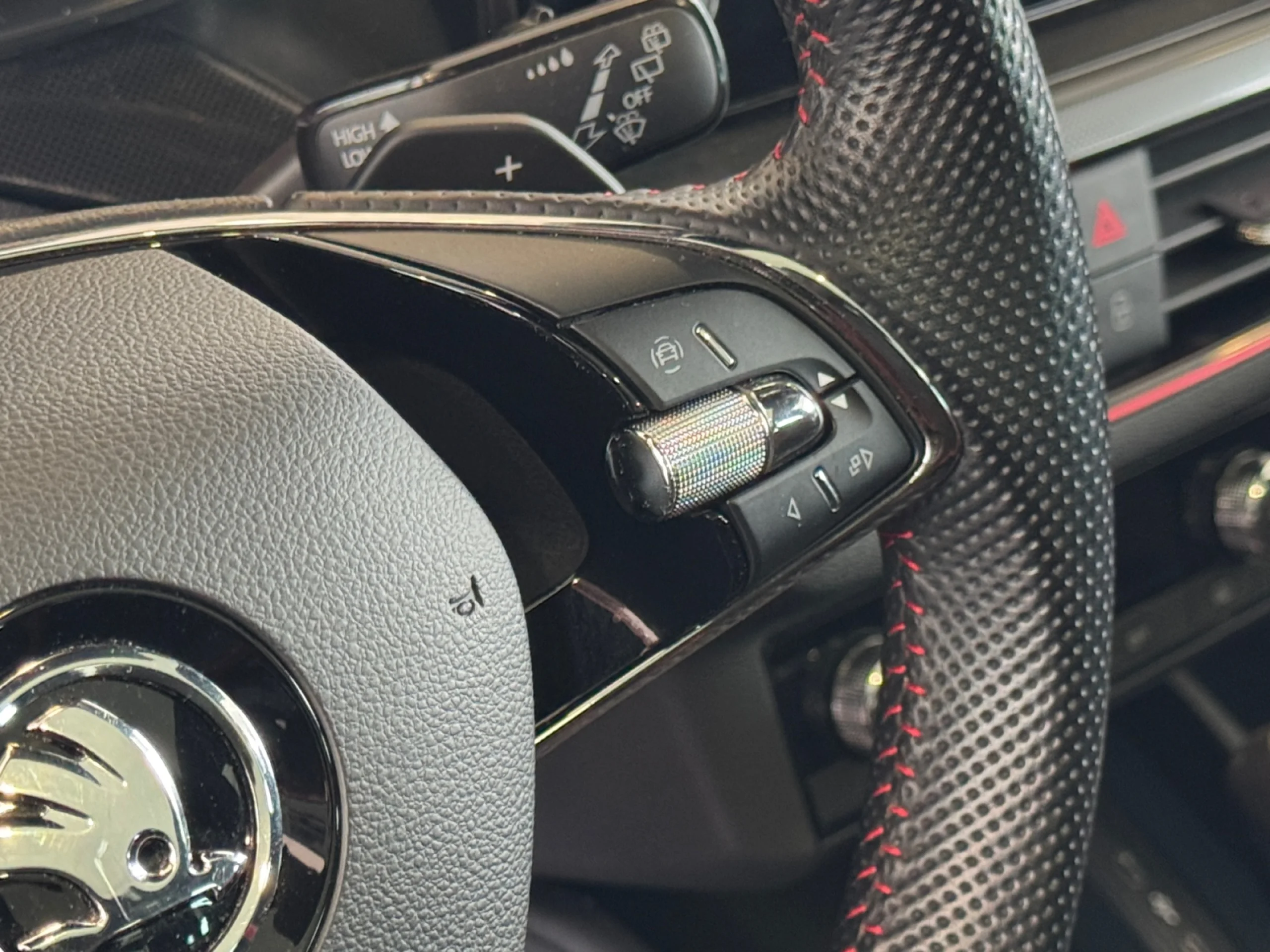 SKODA KAMIQ 1.5 TSI 110KW (150CV) DSG MONTECARLO - Foto 10