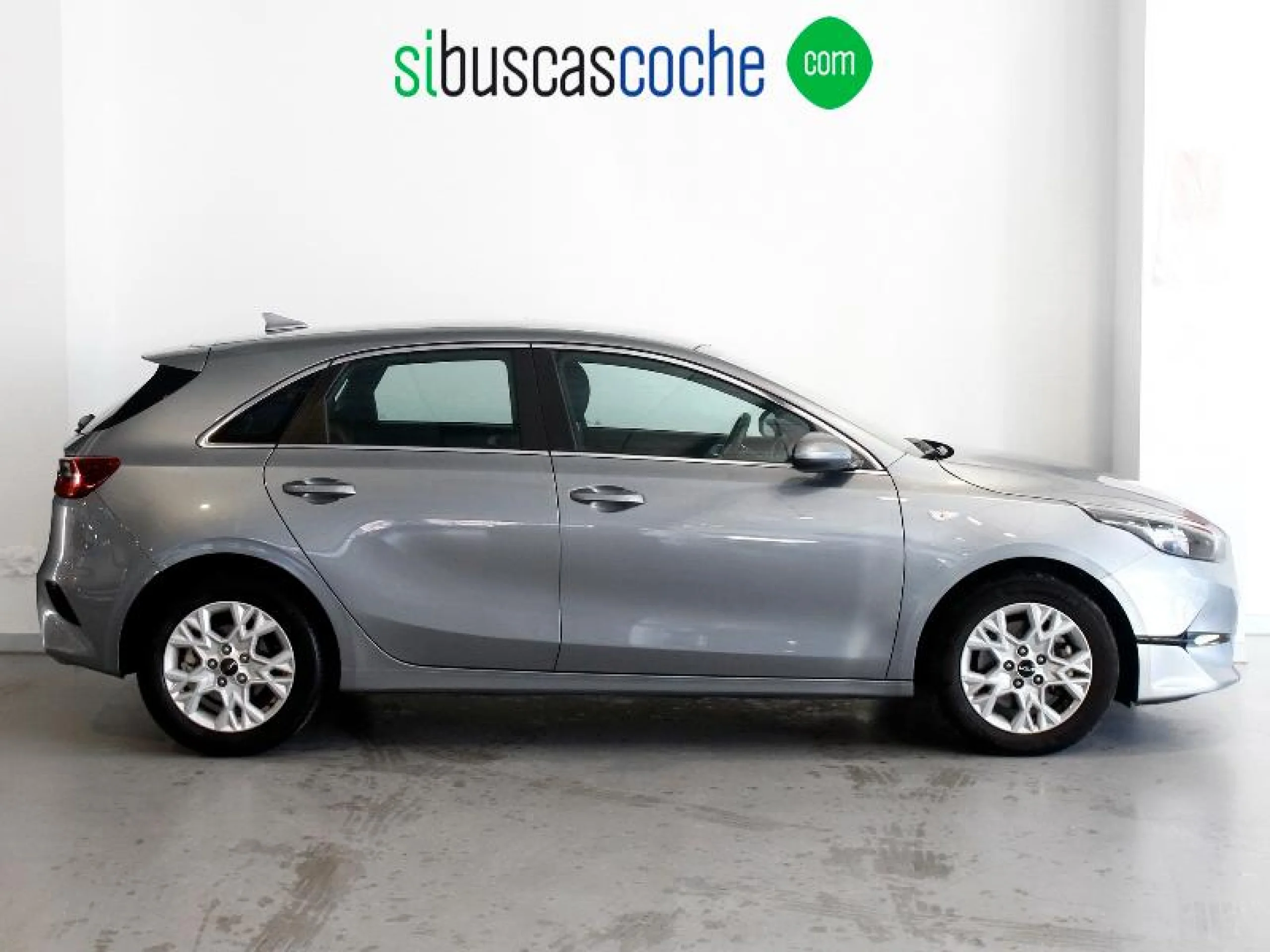 KIA CEED 1.0 T GDI 74KW (100CV) DRIVE - Foto 3