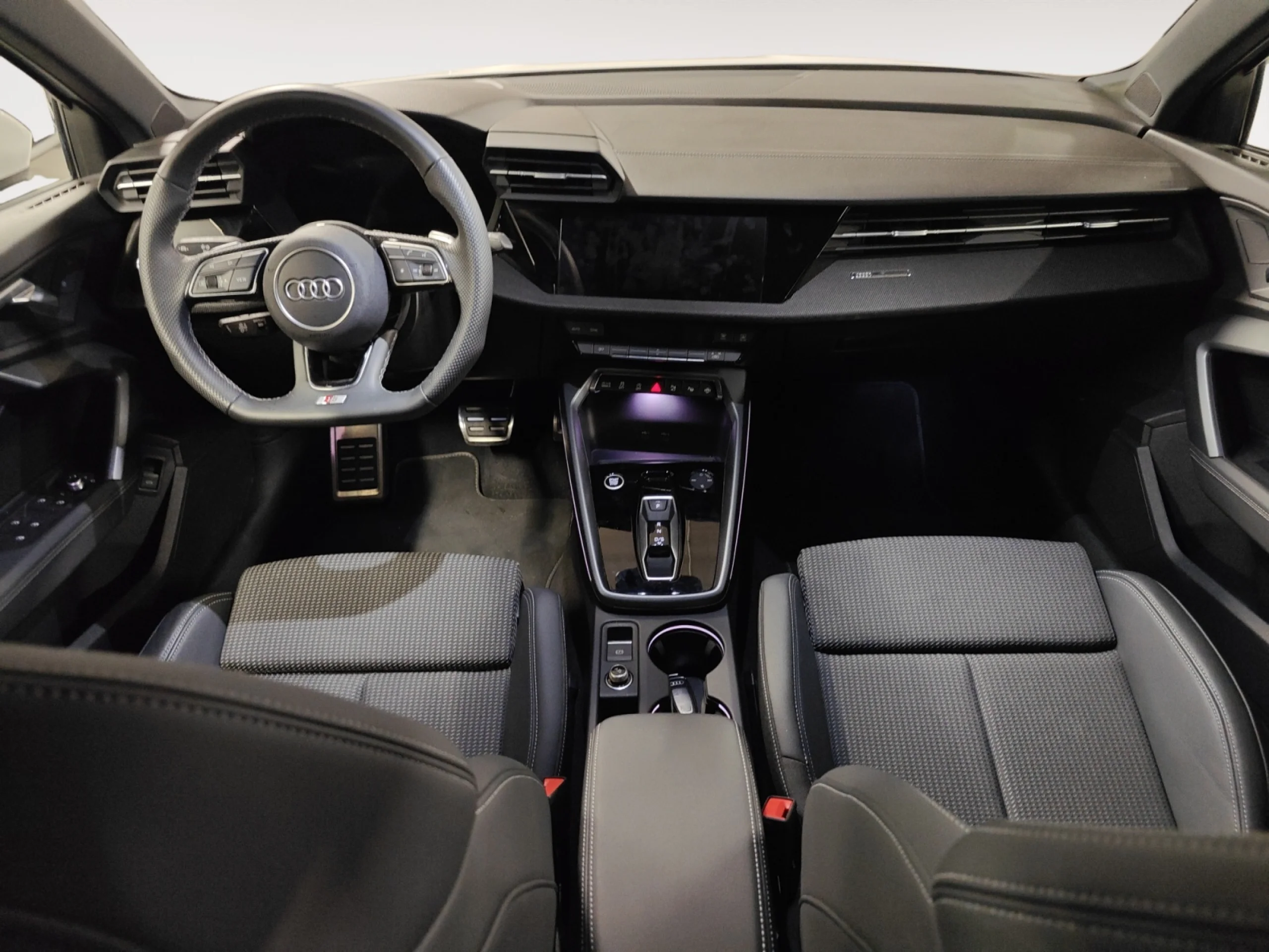 AUDI A3 SPORTBACK BLACK LINE 35 TDI 110KW S TRON - Foto 4