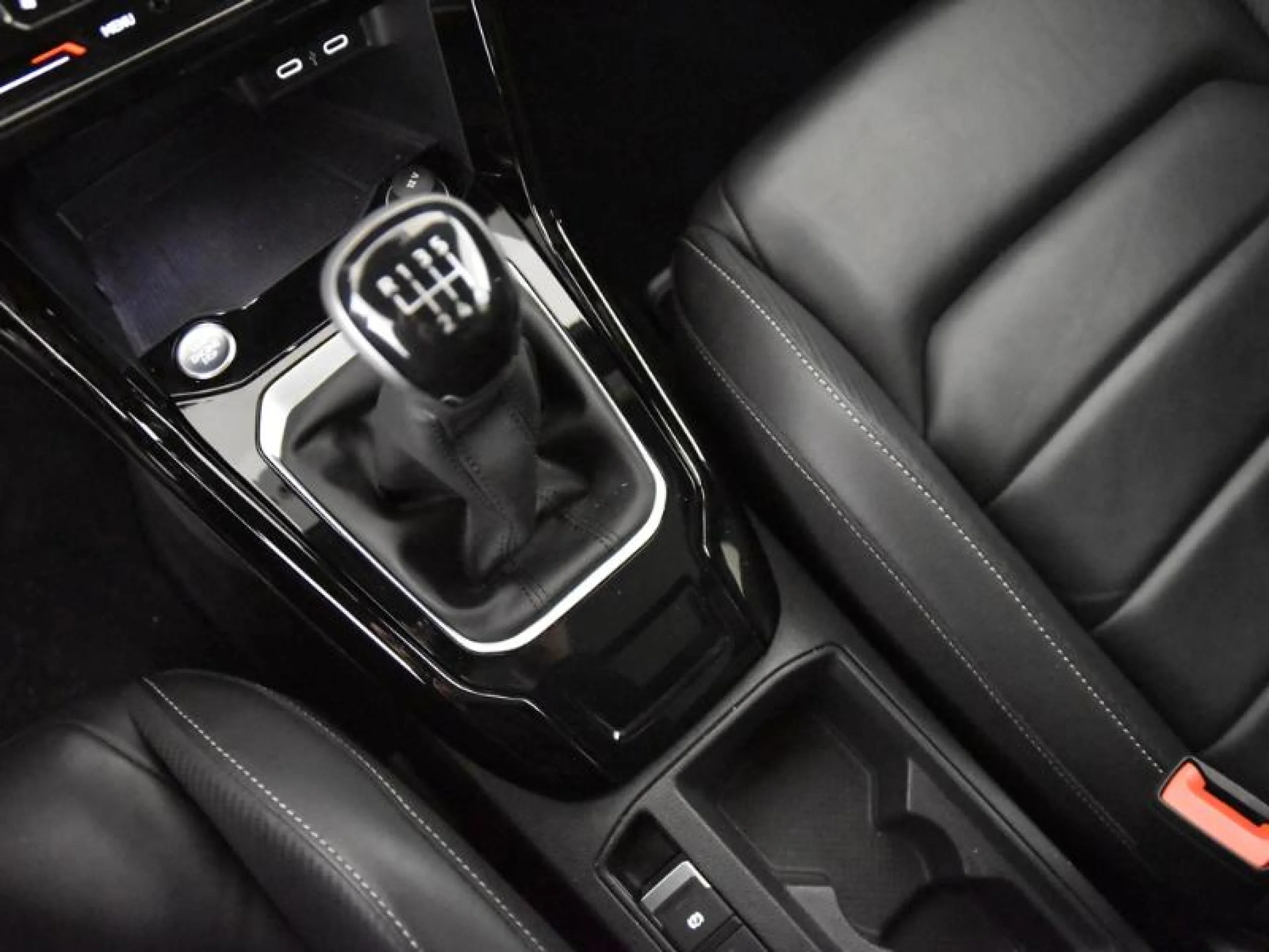 VOLKSWAGEN T ROC R LINE 1.5 TSI 110KW (150CV) - Foto 13