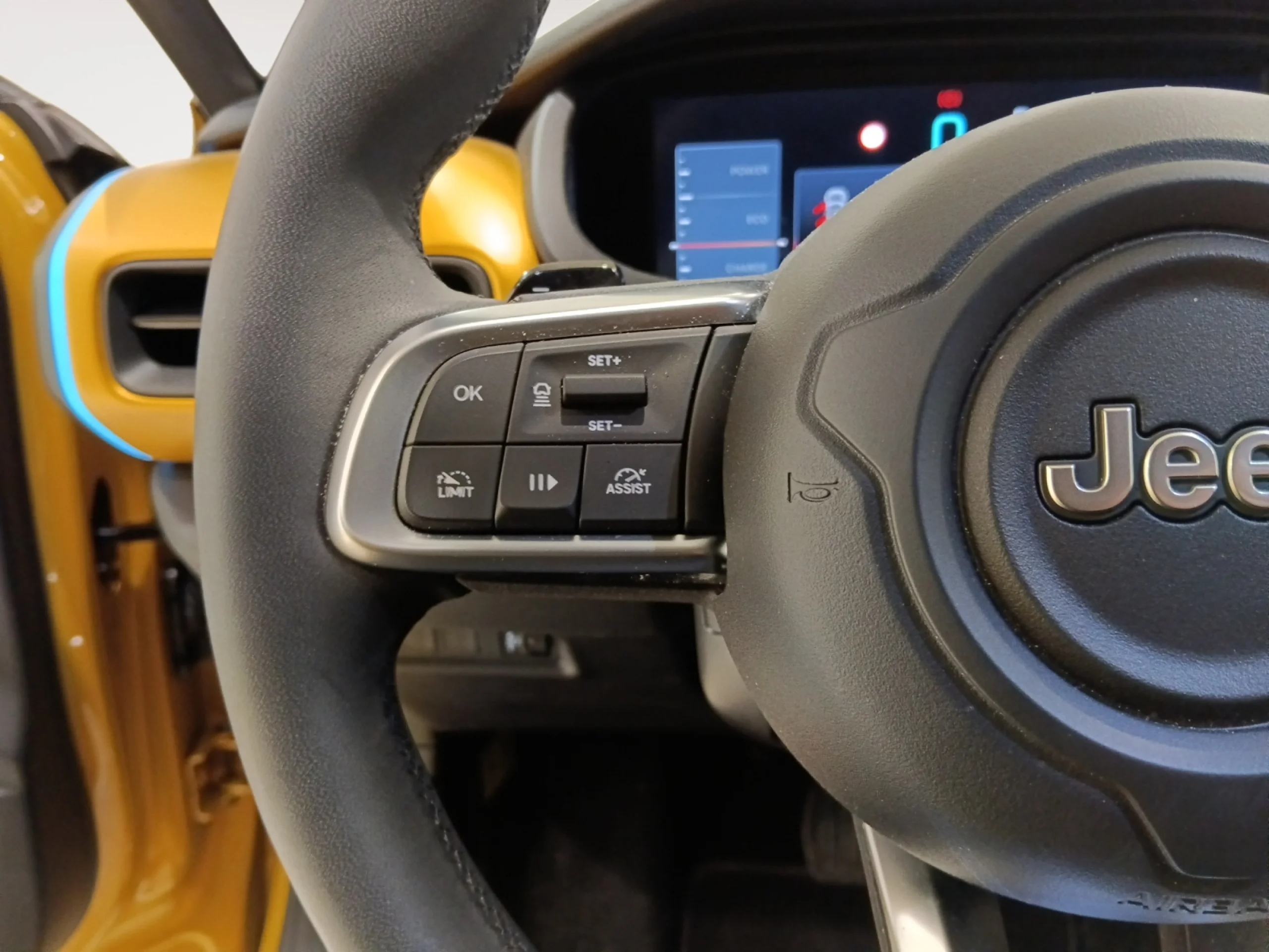 JEEP AVENGER 1.2 EHYBRID 74KW (100CV) SUMMIT - Foto 11