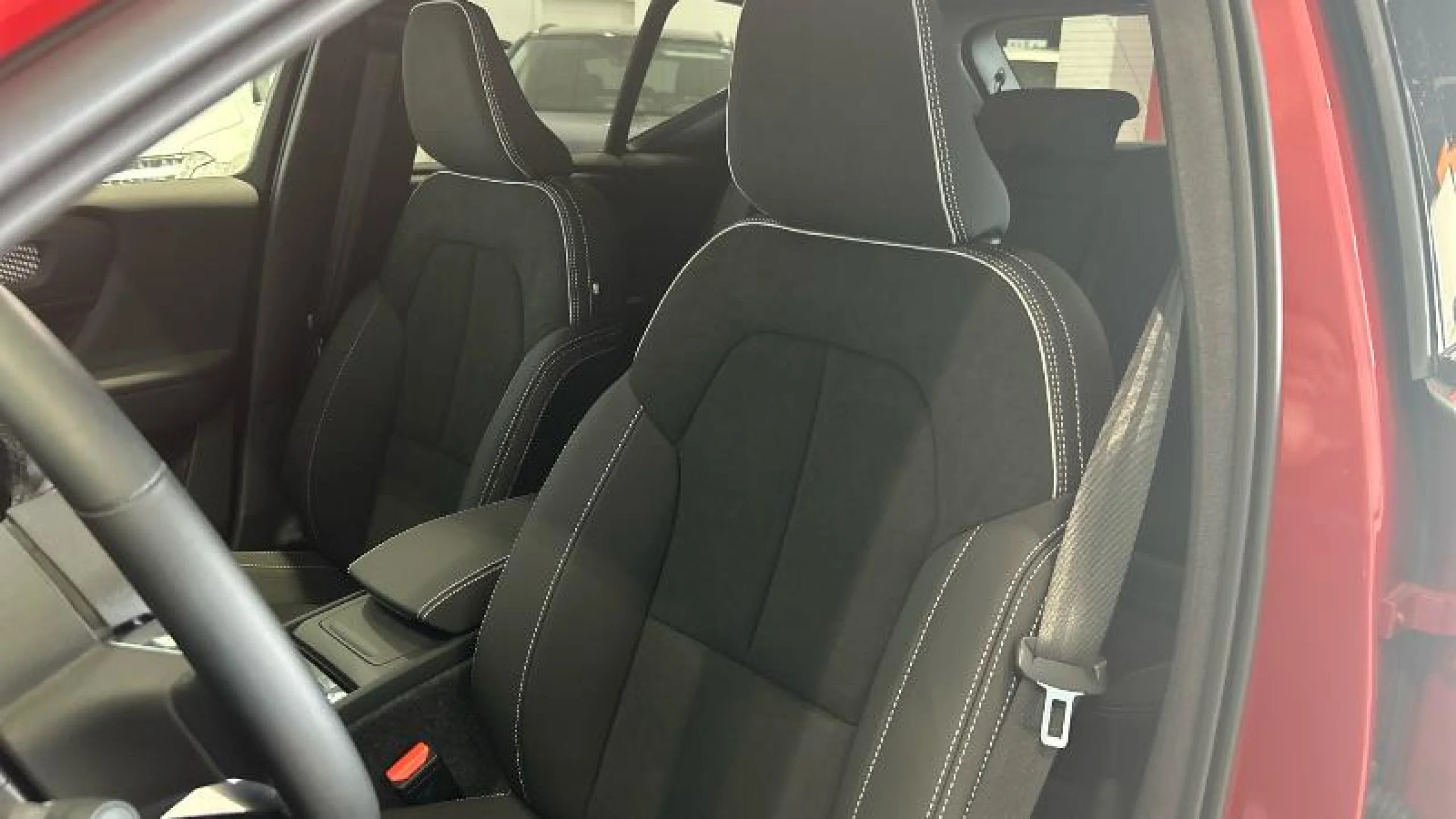 VOLVO XC40 2.0 B3 G PLUS DARK AUTO - Foto 9