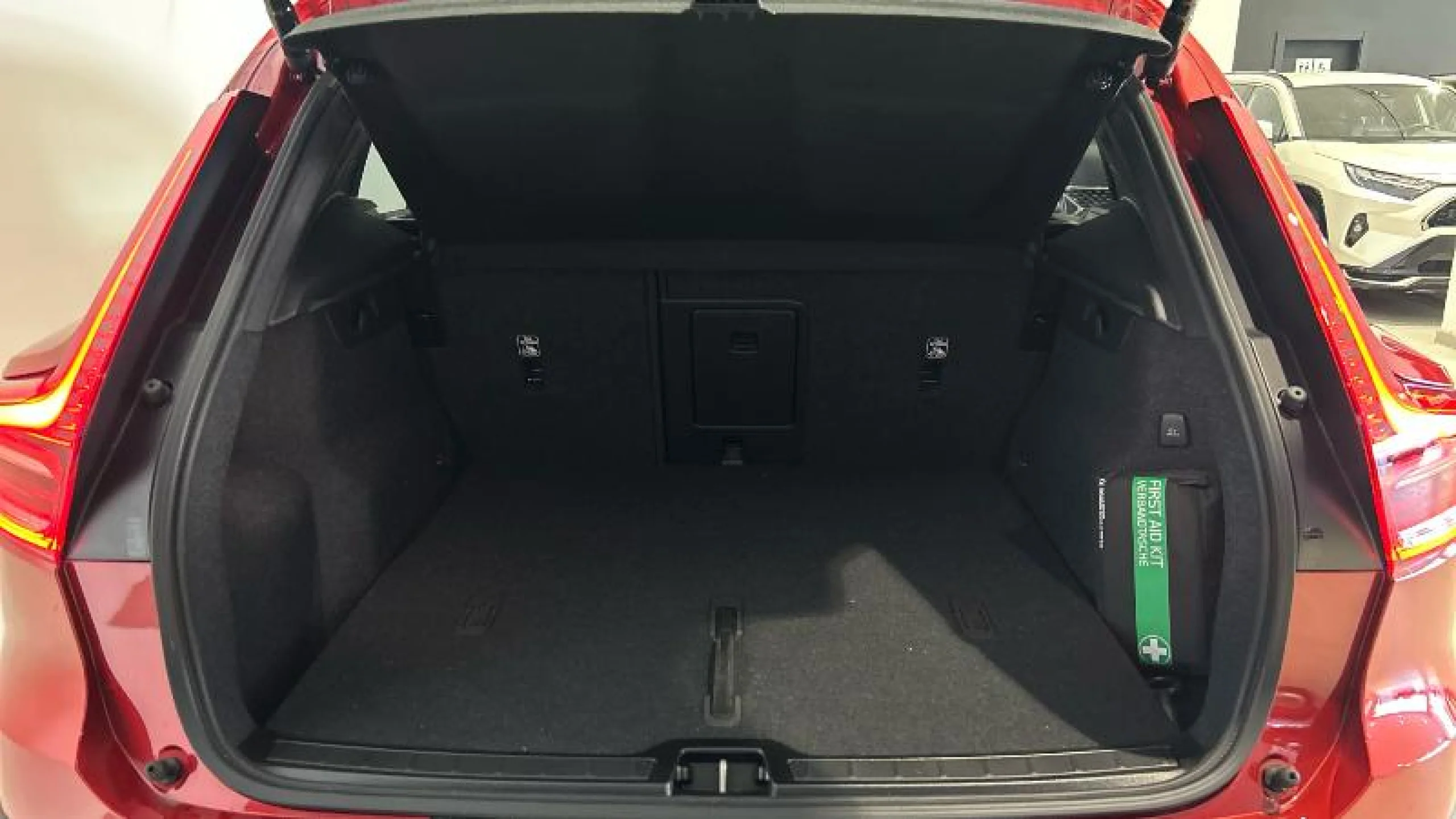 VOLVO XC40 2.0 B3 G PLUS DARK AUTO - Foto 11