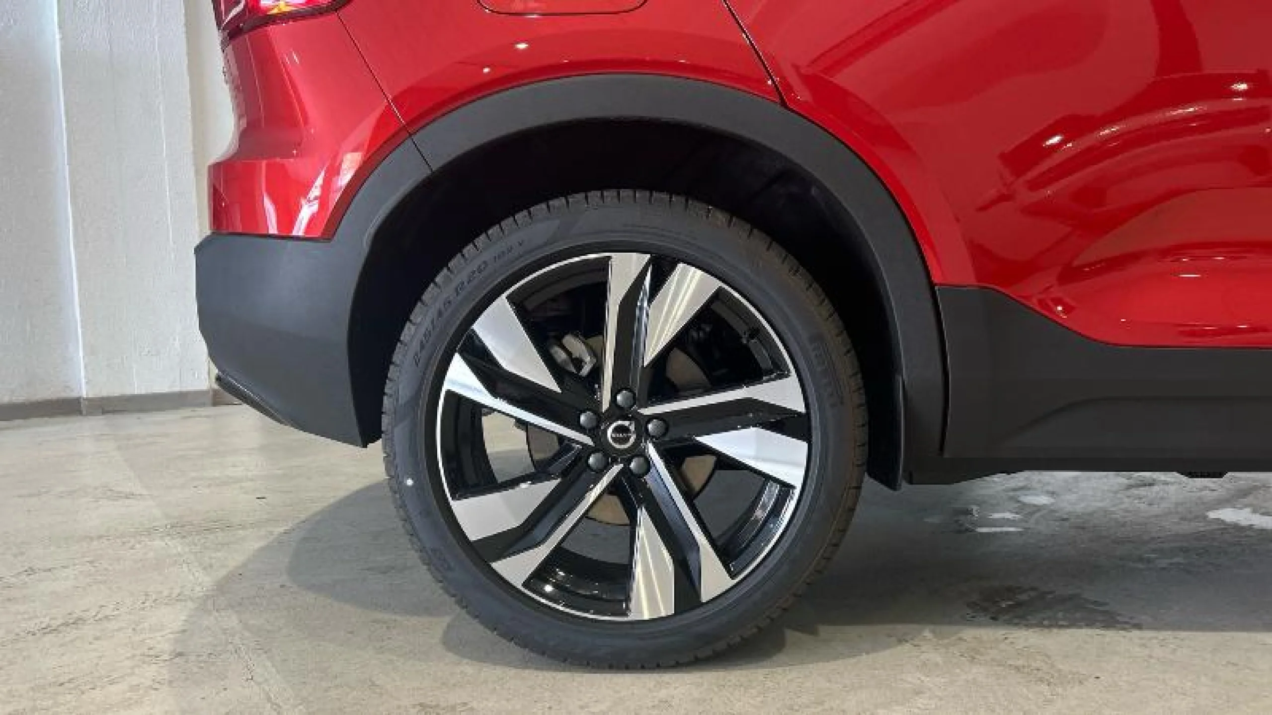 VOLVO XC40 2.0 B3 G PLUS DARK AUTO - Foto 15