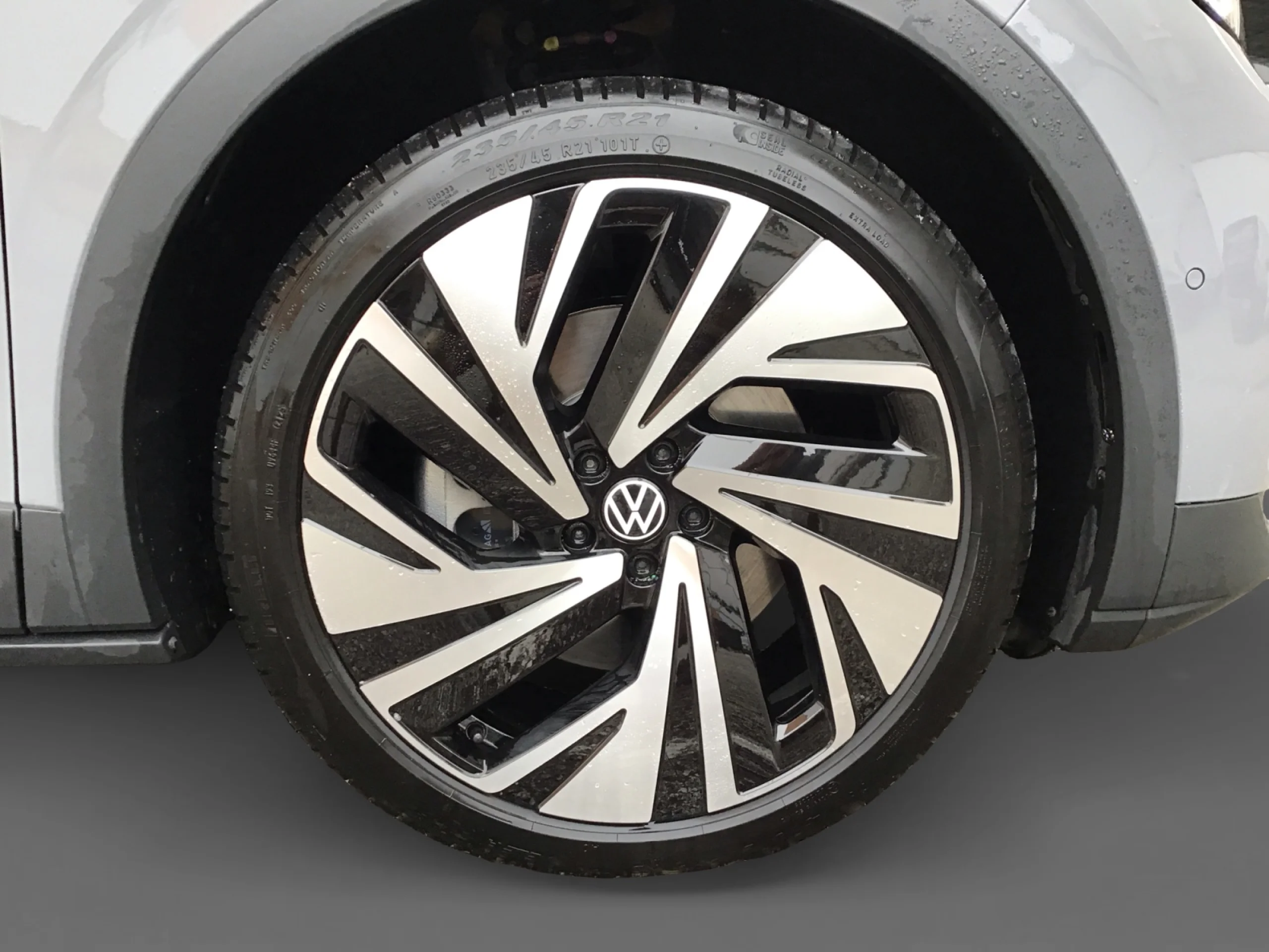 VOLKSWAGEN ID.4 PRO 4MOTION ··MÁS·· 210KW(286CV) 77KWH AUT - Foto 8