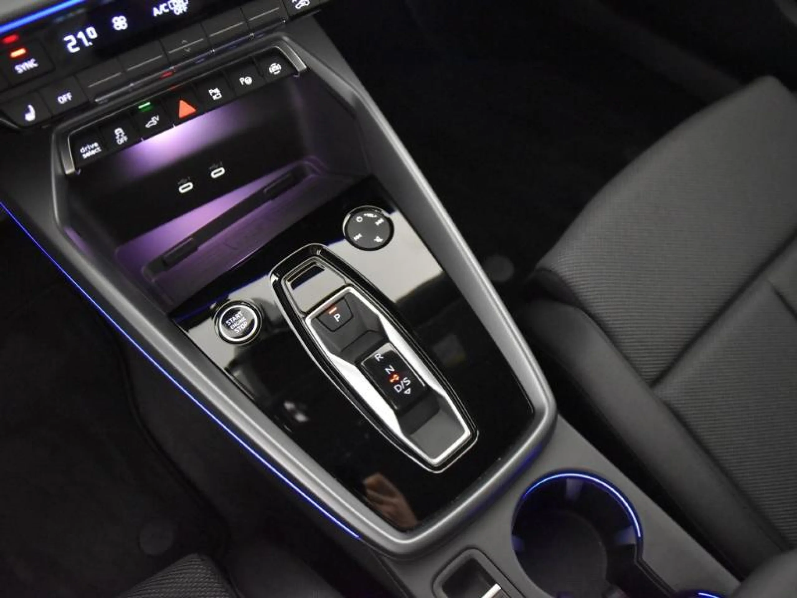 AUDI A3 SPORTBACK A3 SPORTBACK LAUNCH EDITION 40 TFSI E  150(204) KW(CV) S TRONIC - Foto 13