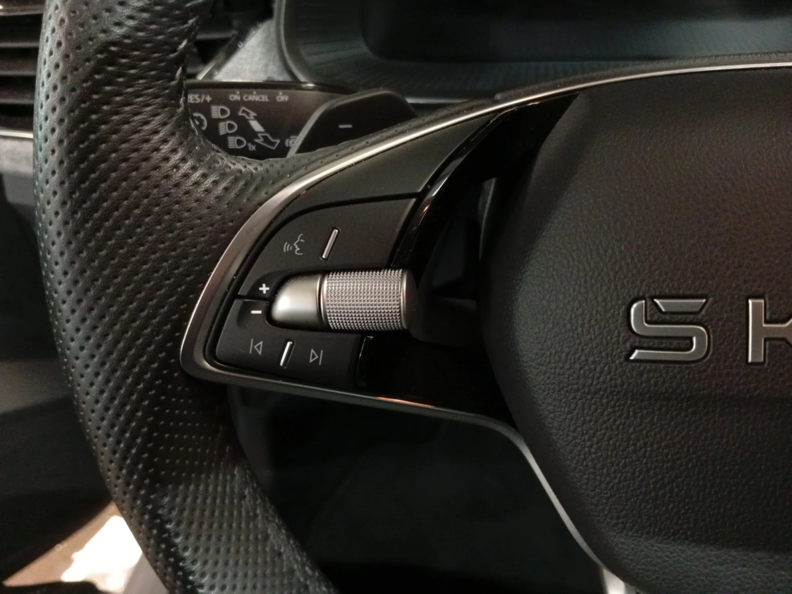 SKODA SCALA 1.5 TSI 110 KW (150 CV) DSG SELECTION - Foto 11