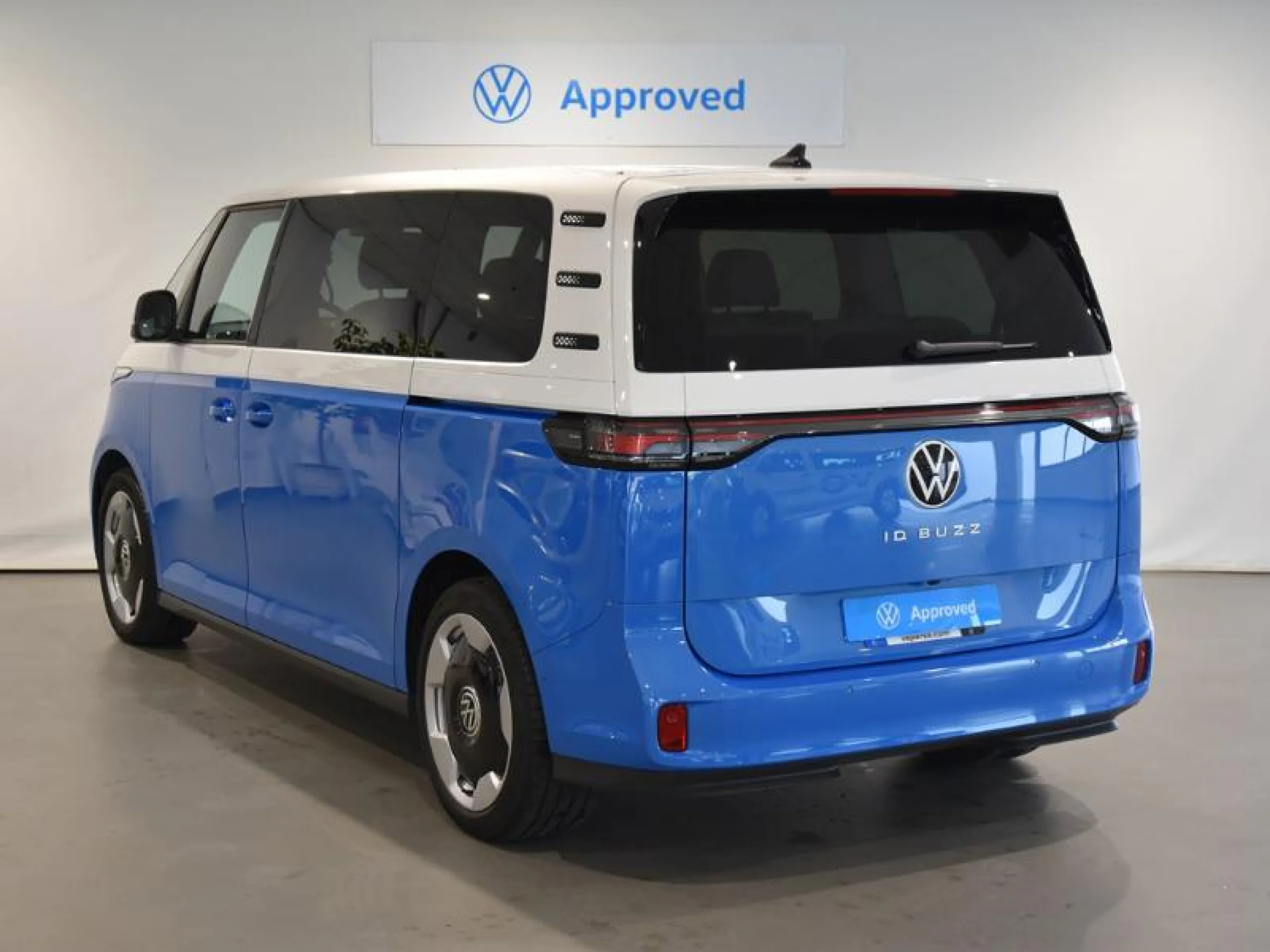 VW COMERCIALES ID. BUZZ ID. BUZZ  PRO 7 ASIENTOS BATALLA LARGA  210 KW (286 CV) 86 KWH AUT 1 VEL. - Foto 2