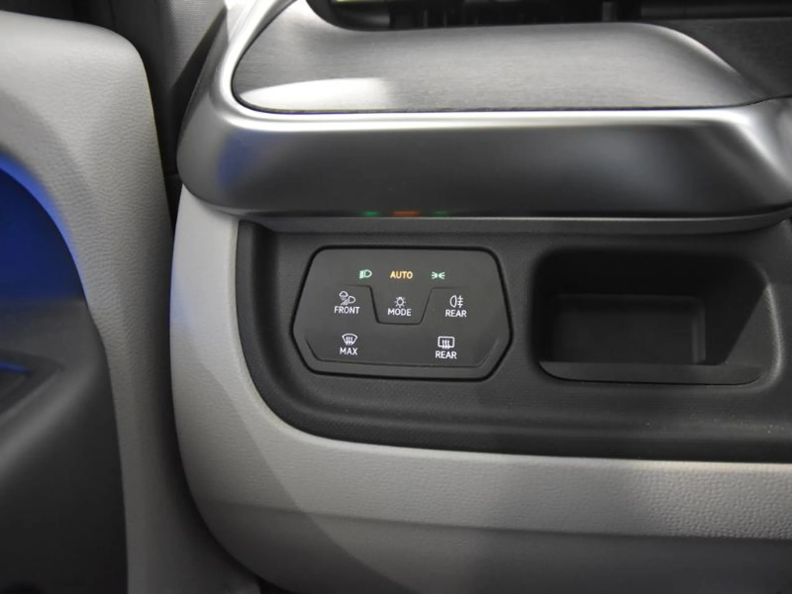 VW COMERCIALES ID. BUZZ ID. BUZZ  PRO 7 ASIENTOS BATALLA LARGA  210 KW (286 CV) 86 KWH AUT 1 VEL. - Foto 19