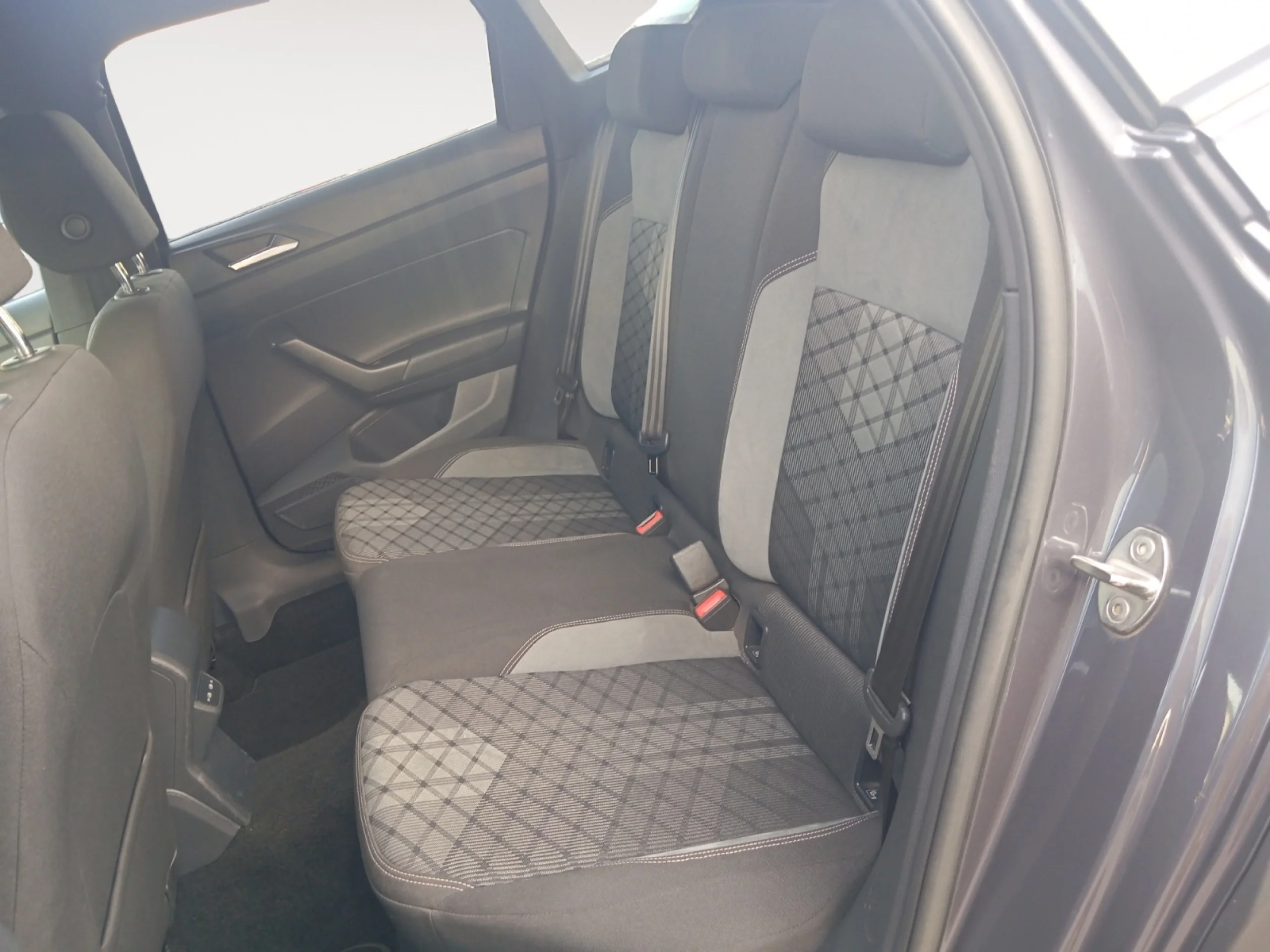 VOLKSWAGEN TAIGO R LINE 1.5 TSI 110KW (150CV) DSG - Foto 6