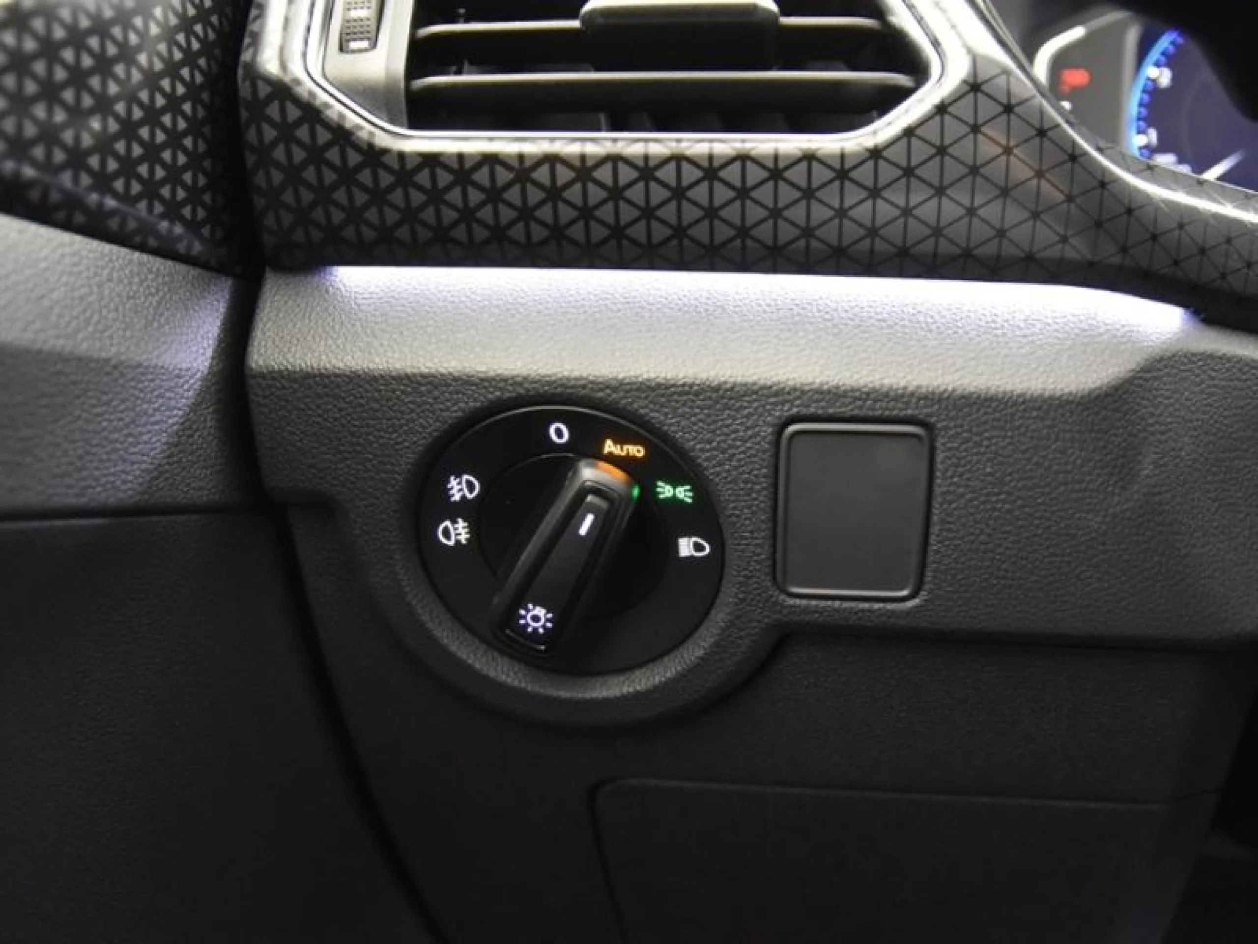 VOLKSWAGEN T CROSS SPORT 1.0 TSI 81KW (110CV) - Foto 16