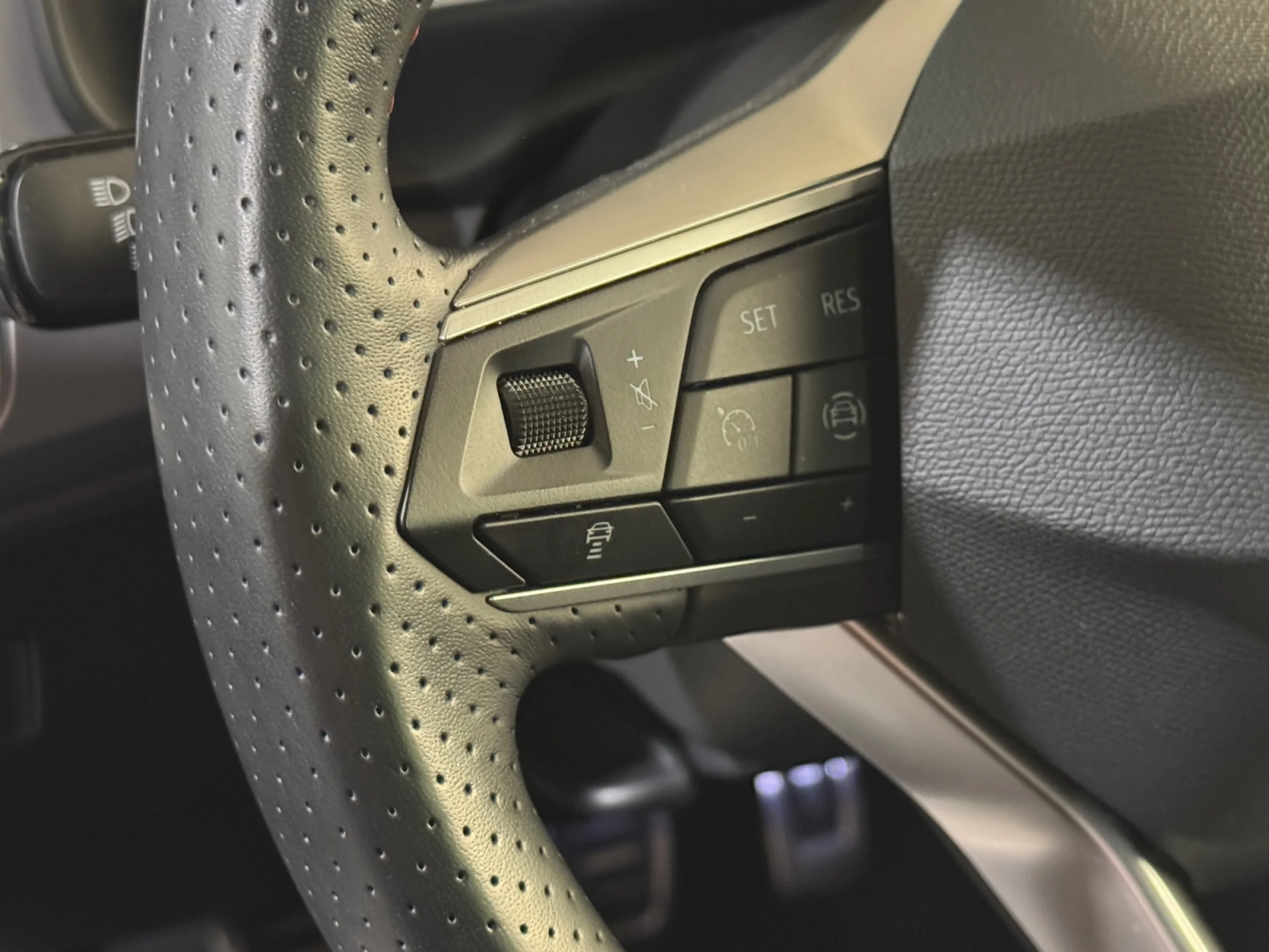 SEAT ATECA 1.5 TSI 110KW (150CV) FR SPECIAL EDITION - Foto 11