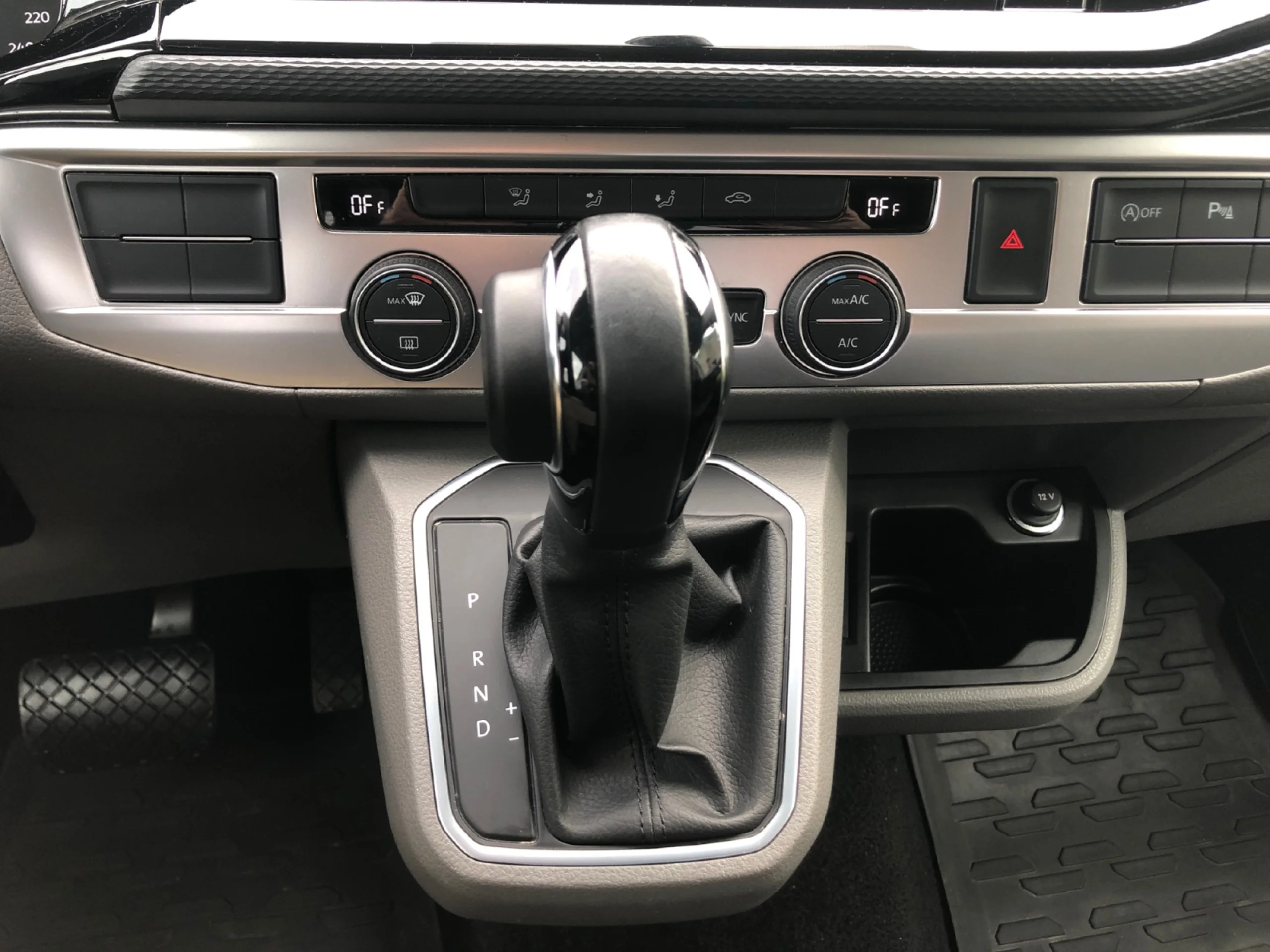 VOLKSWAGEN CARAVELLE PREMIUM CORTA 2.0 TDI 110KW BMT DSG - Foto 17
