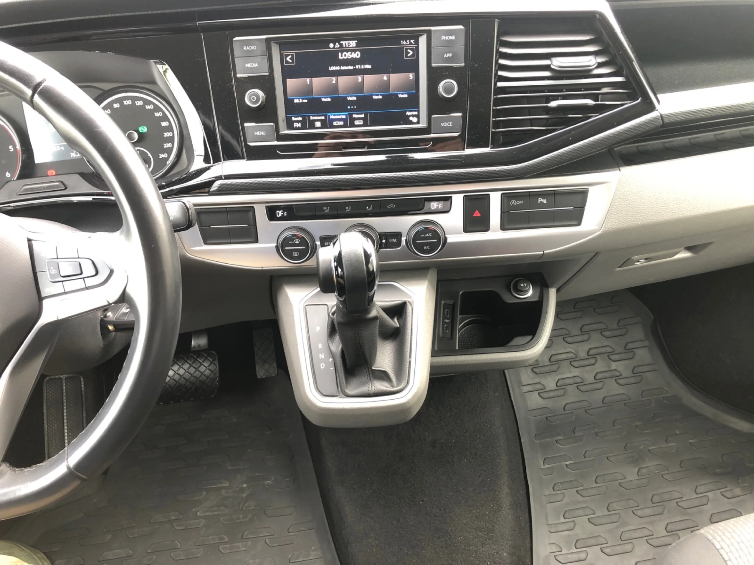 VOLKSWAGEN CARAVELLE PREMIUM CORTA 2.0 TDI 110KW BMT DSG - Foto 20