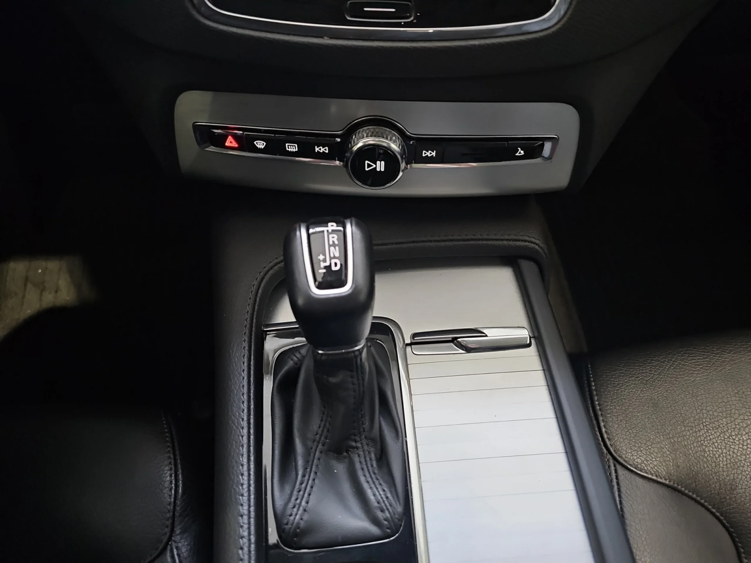 VOLVO XC90 2.0 D5 AWD MOMENTUM AUTO - Foto 11