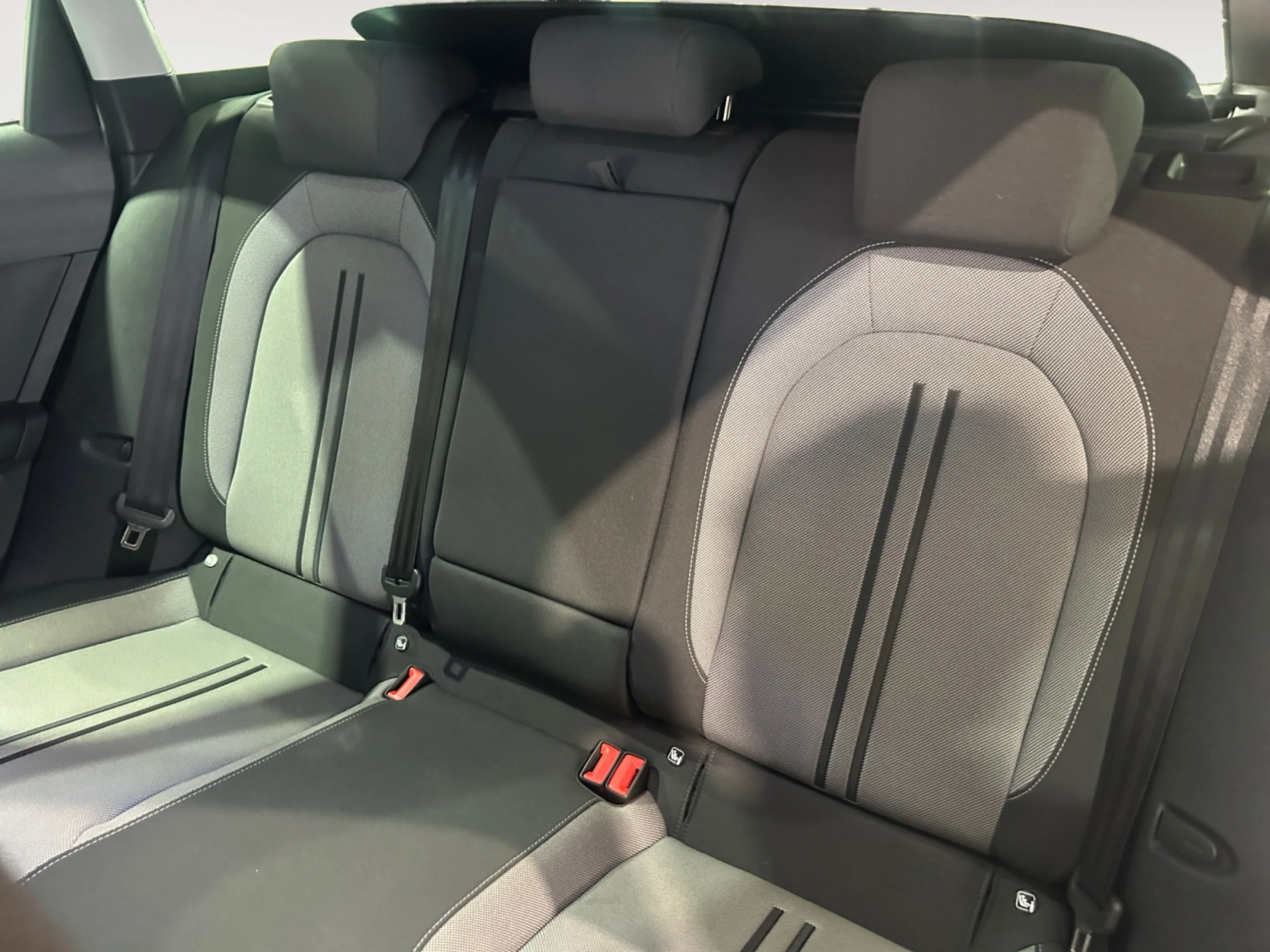 SEAT LEON SP 2.0 TDI 85KW STYLE - Foto 6