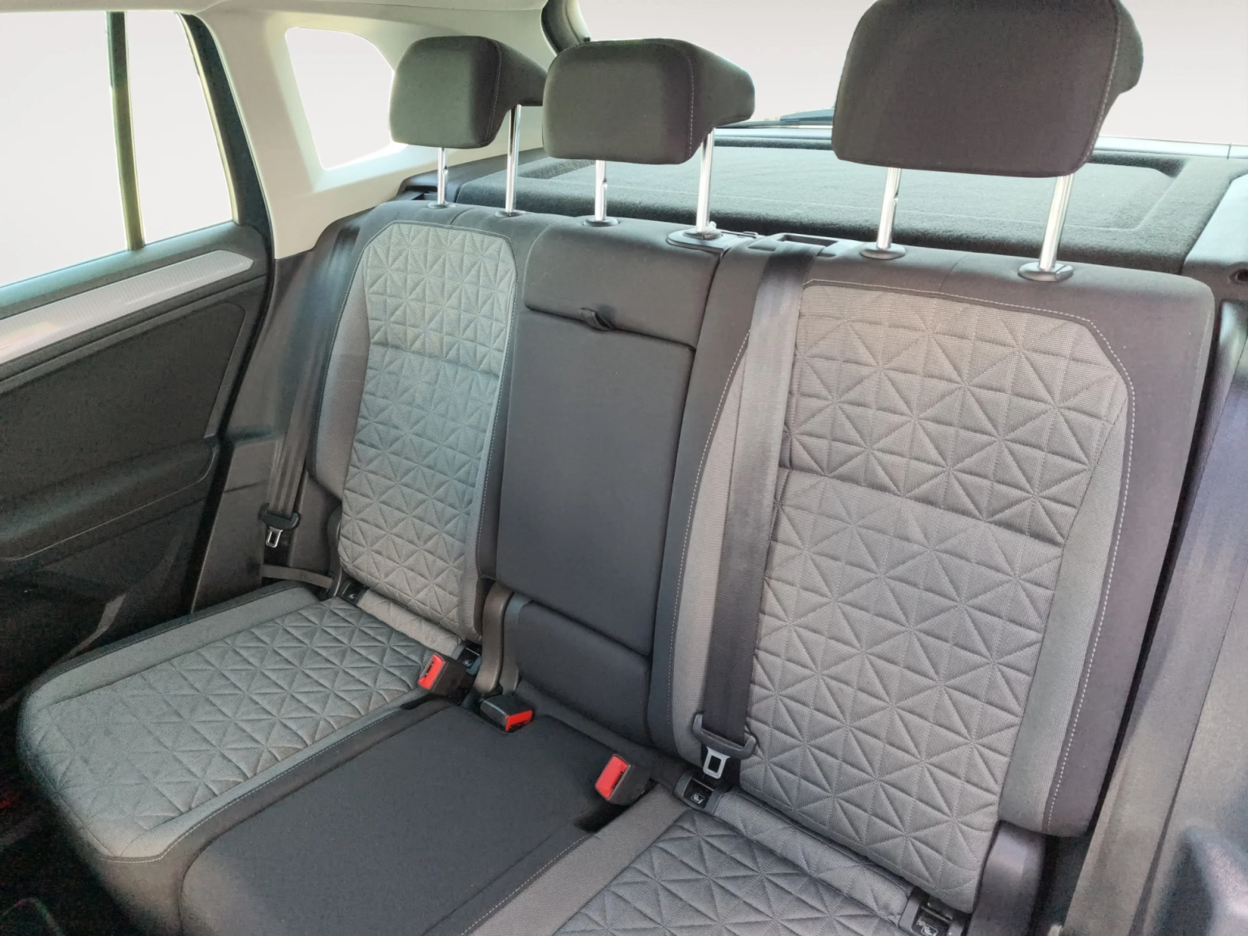 VOLKSWAGEN TIGUAN LIFE 2.0 TDI 110KW (150CV) - Foto 6