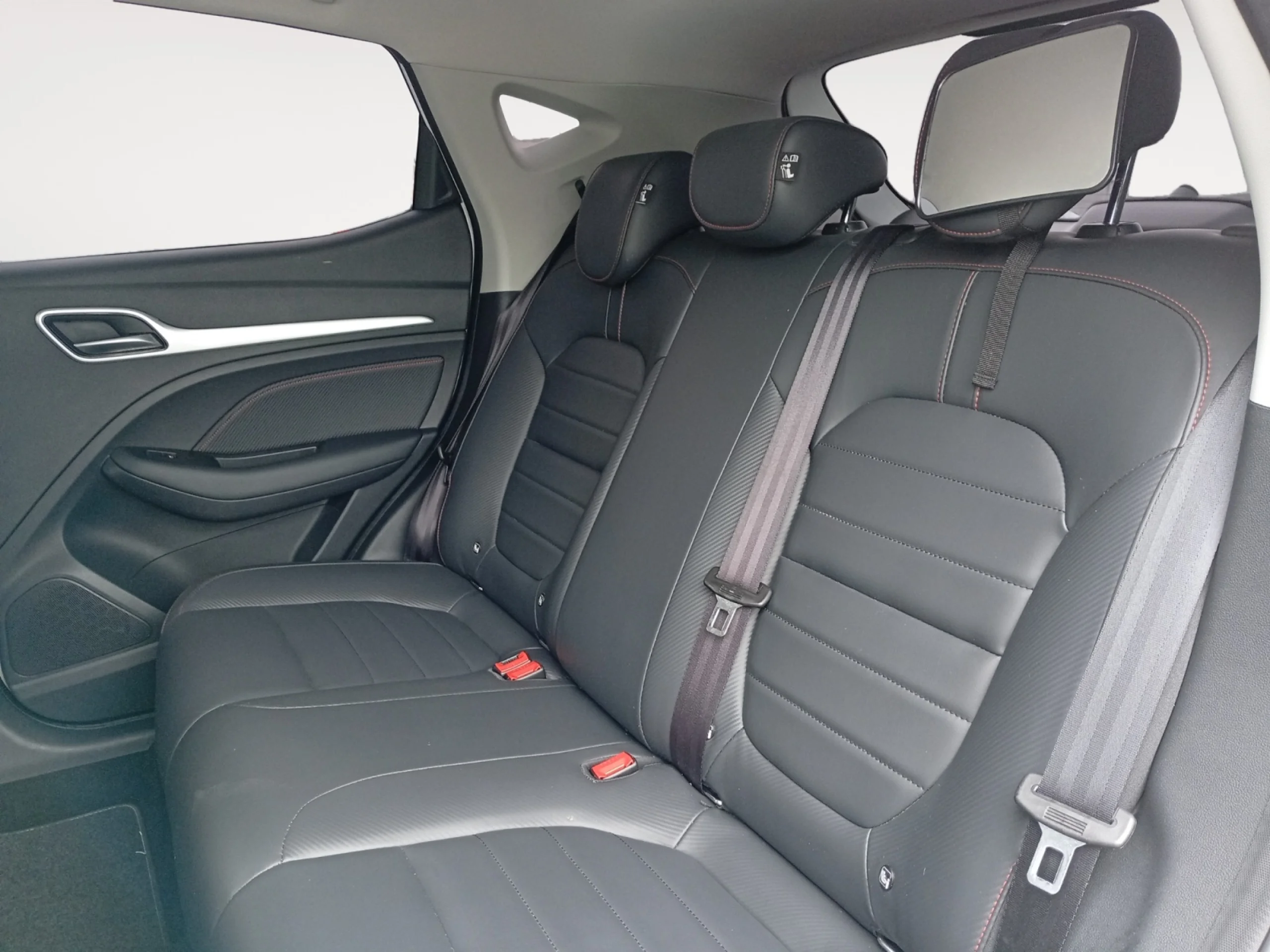 MG Zs 1.0T LUXURY - Foto 6
