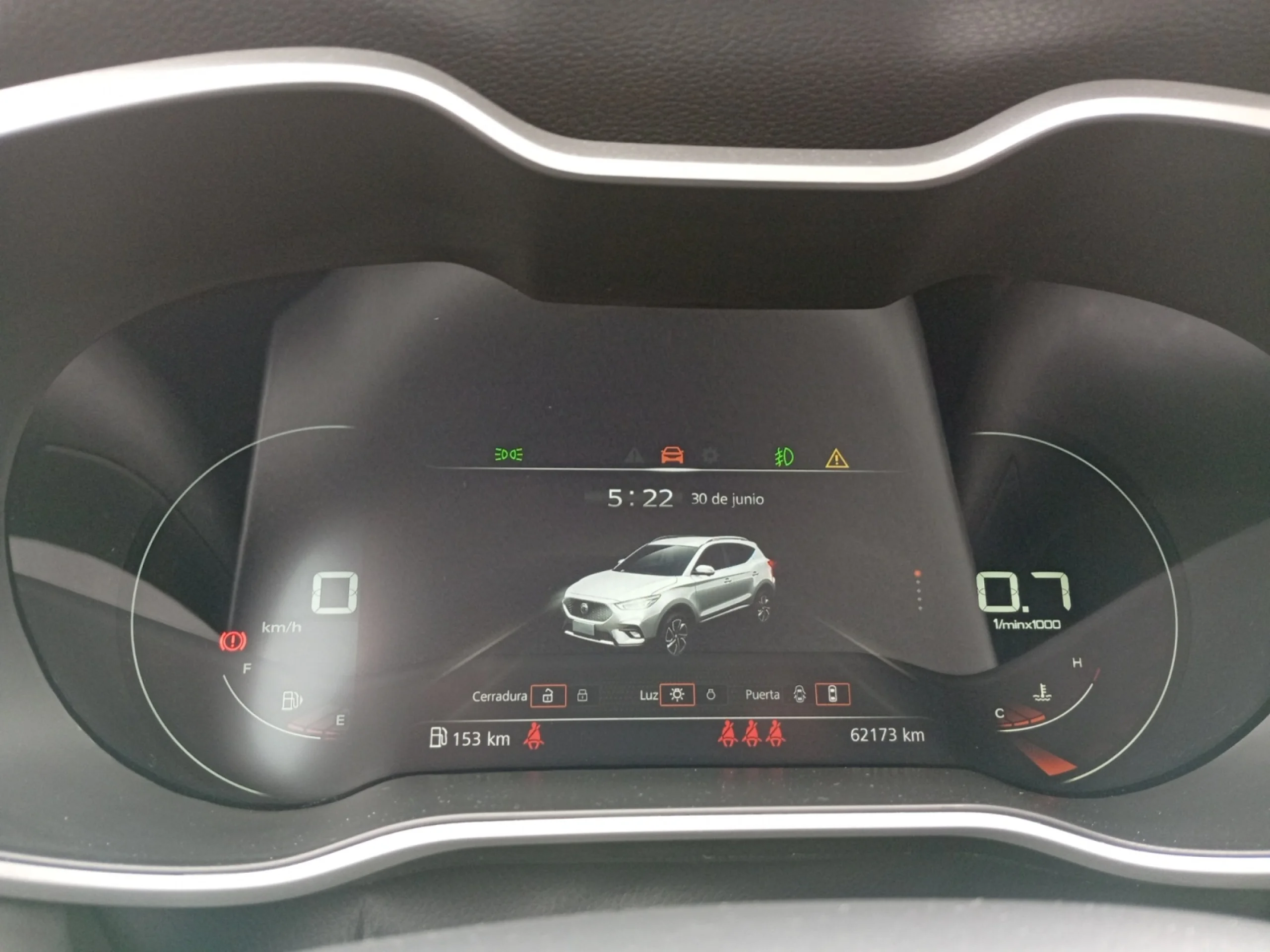MG Zs 1.0T LUXURY - Foto 10