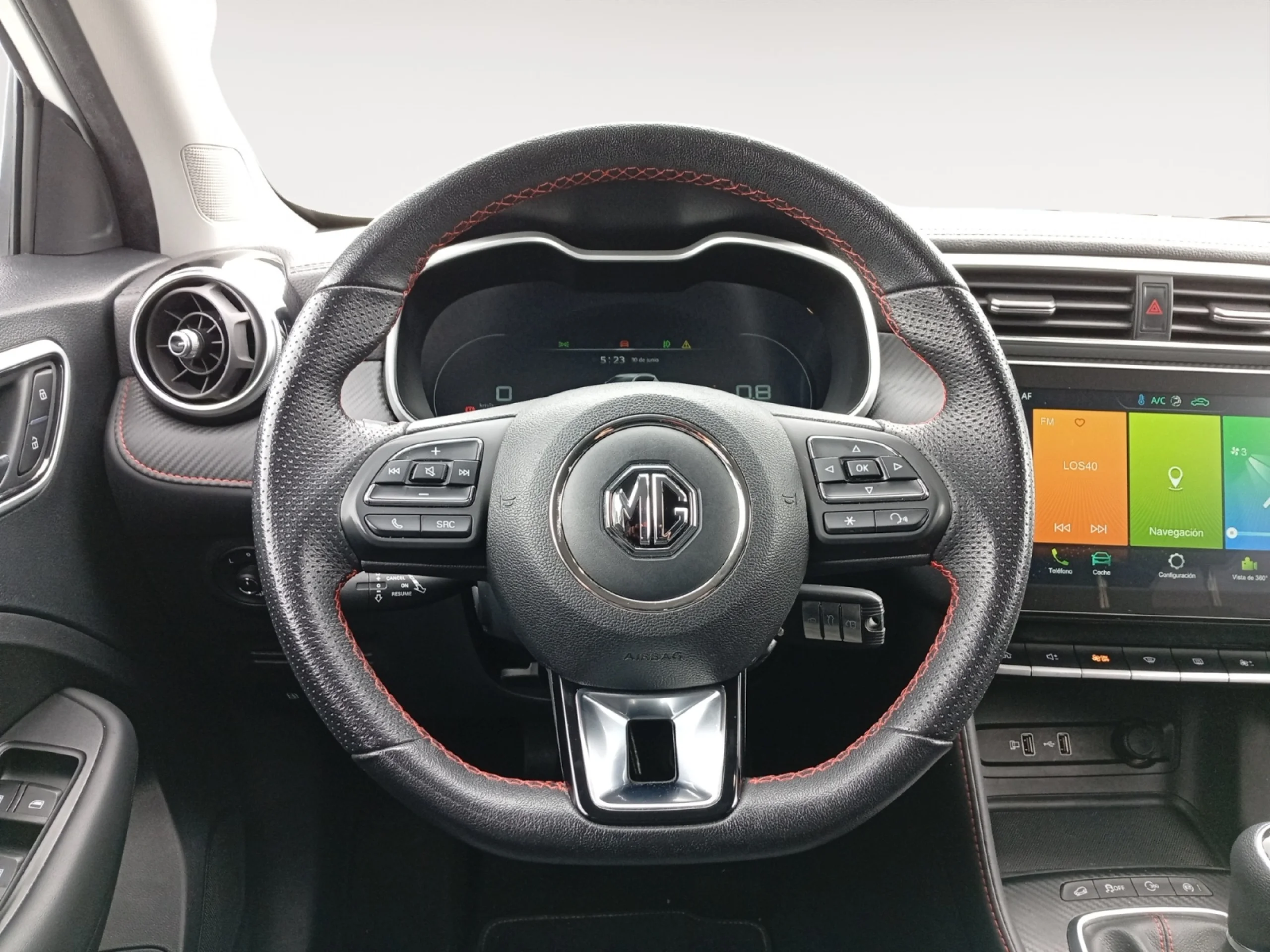 MG Zs 1.0T LUXURY - Foto 11