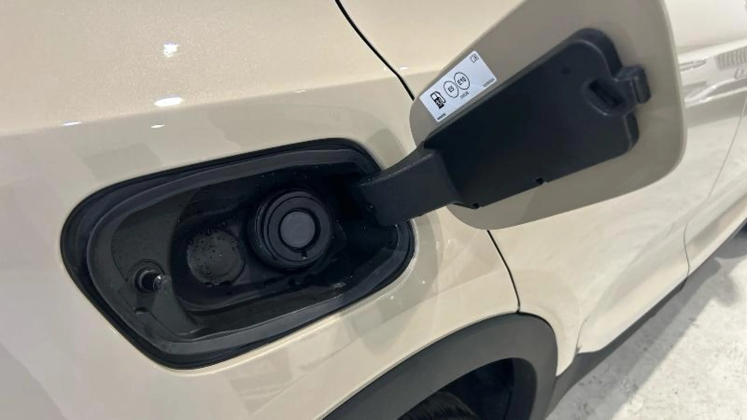 VOLVO XC40 2.0 B3 G CORE AUTO - Foto 20