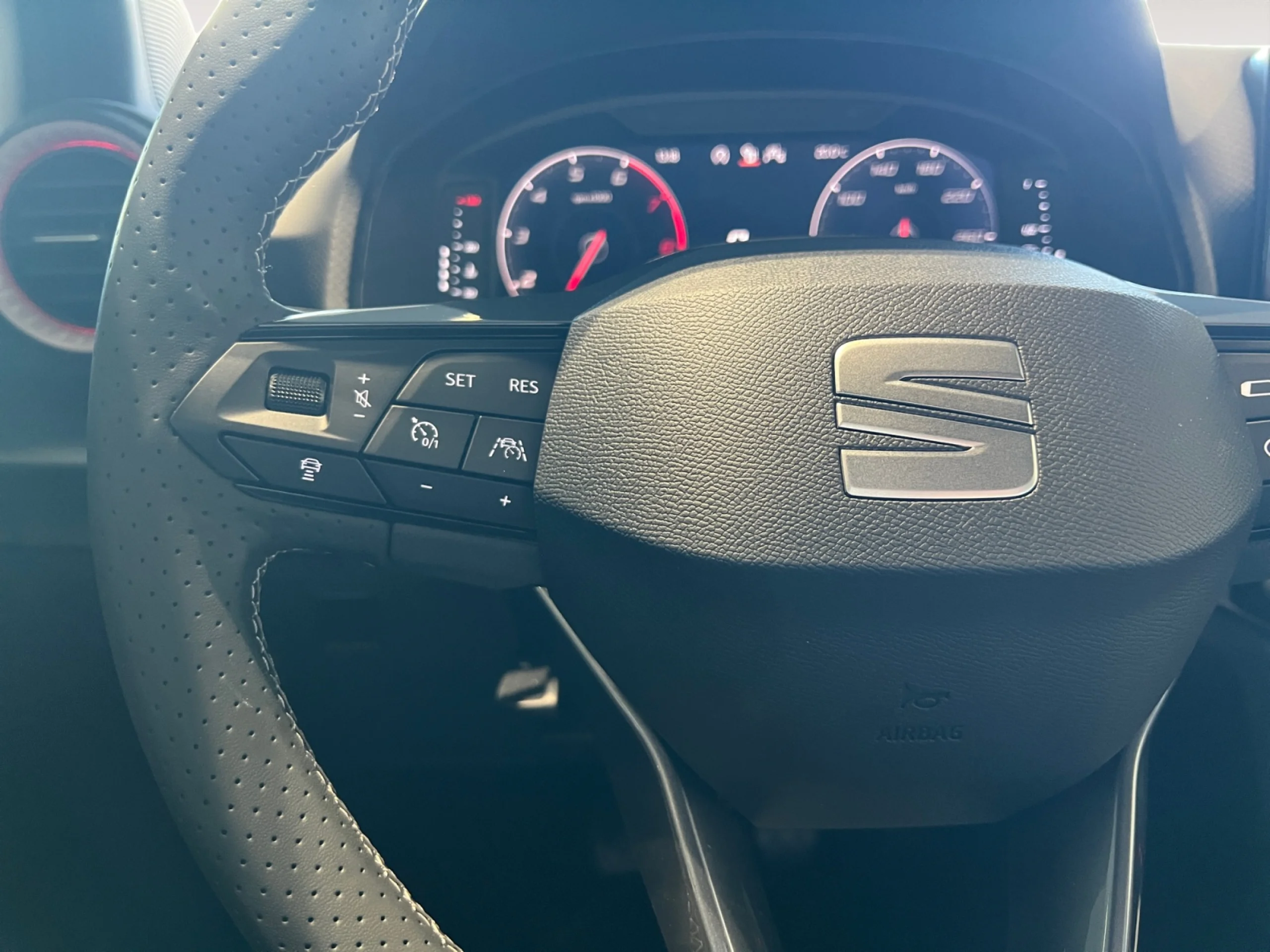 SEAT ARONA 1.0 TSI 85KW (115CV) START&STOP FR+ - Foto 11