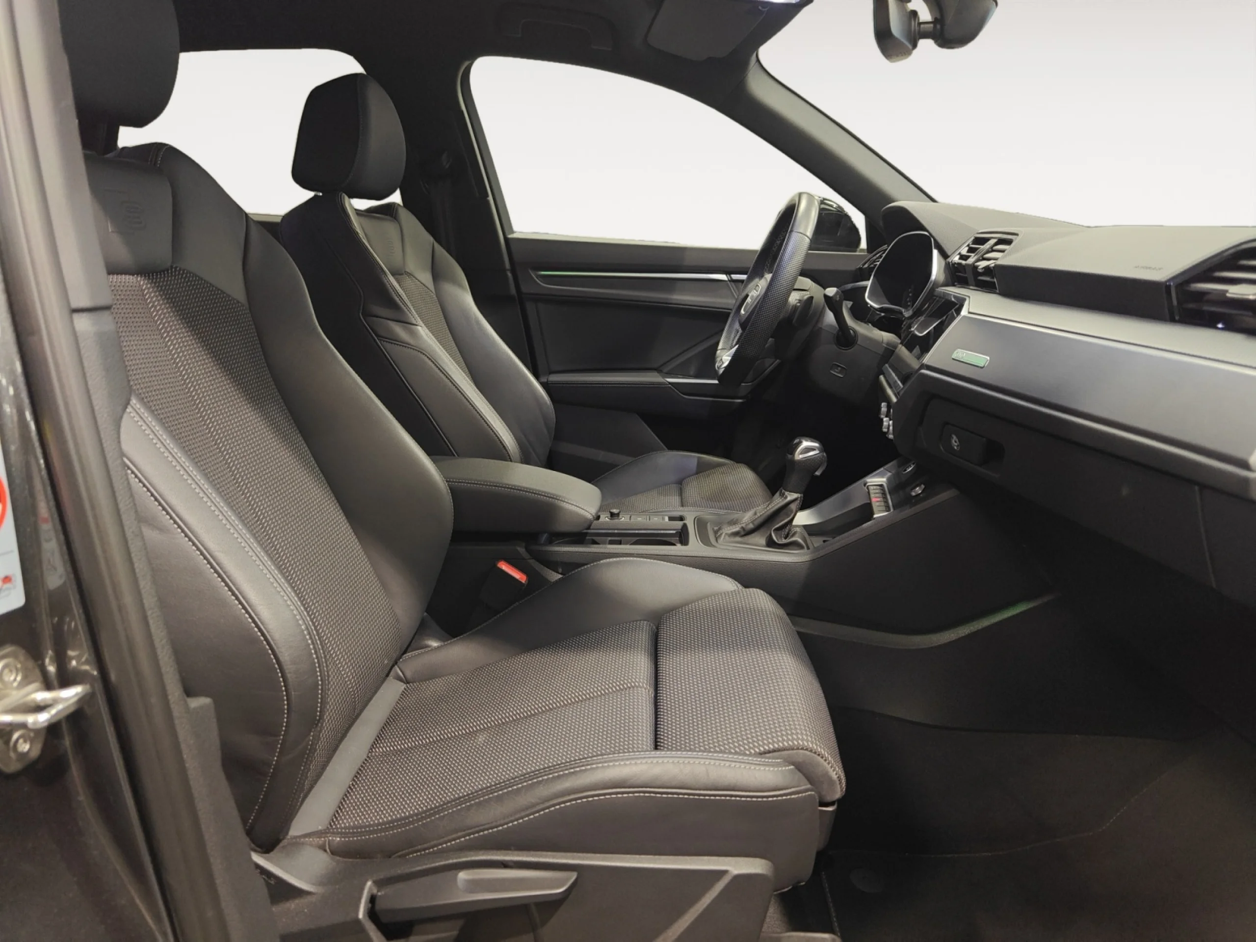 AUDI Q3 BLACK LINE 35 TFSI 110KW (150CV) S TRON - Foto 5