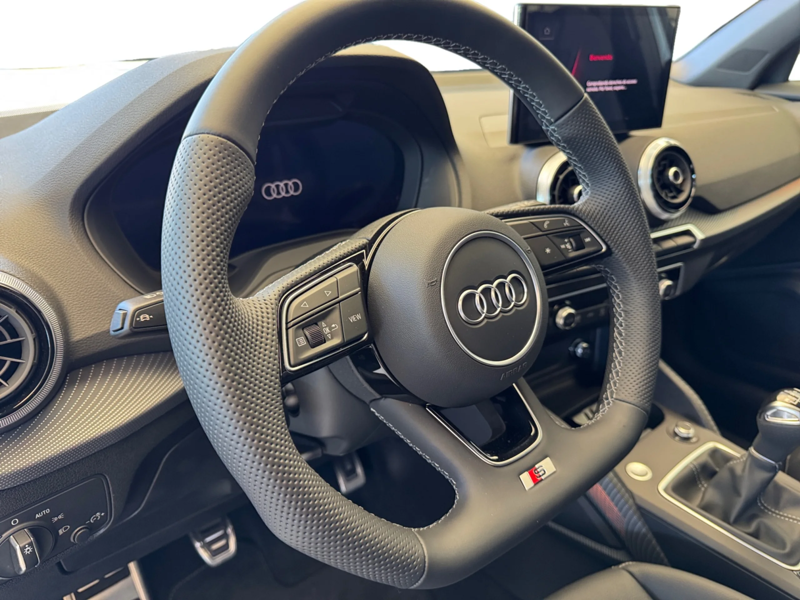 AUDI Q2 ADRENALIN EDITION 35 TFSI 110KW (150CV) - Foto 12