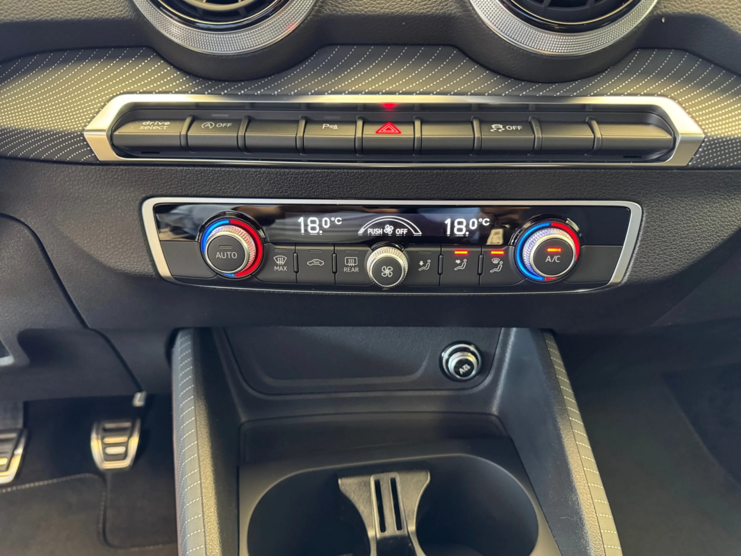 AUDI Q2 ADRENALIN EDITION 35 TFSI 110KW (150CV) - Foto 15