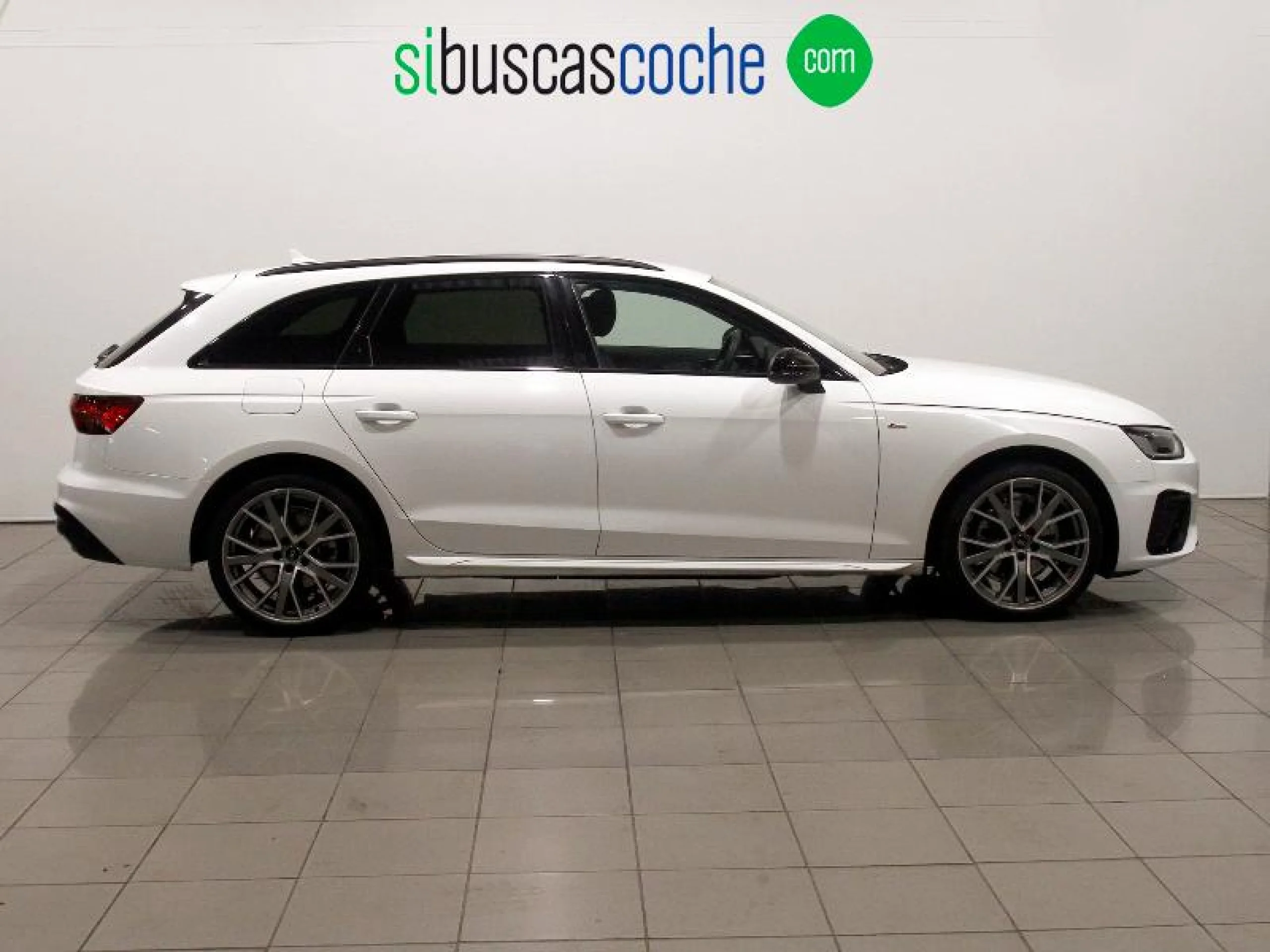 AUDI A4 AVANT BLACK LINE 35 TDI 120KW S TRONIC - Foto 2