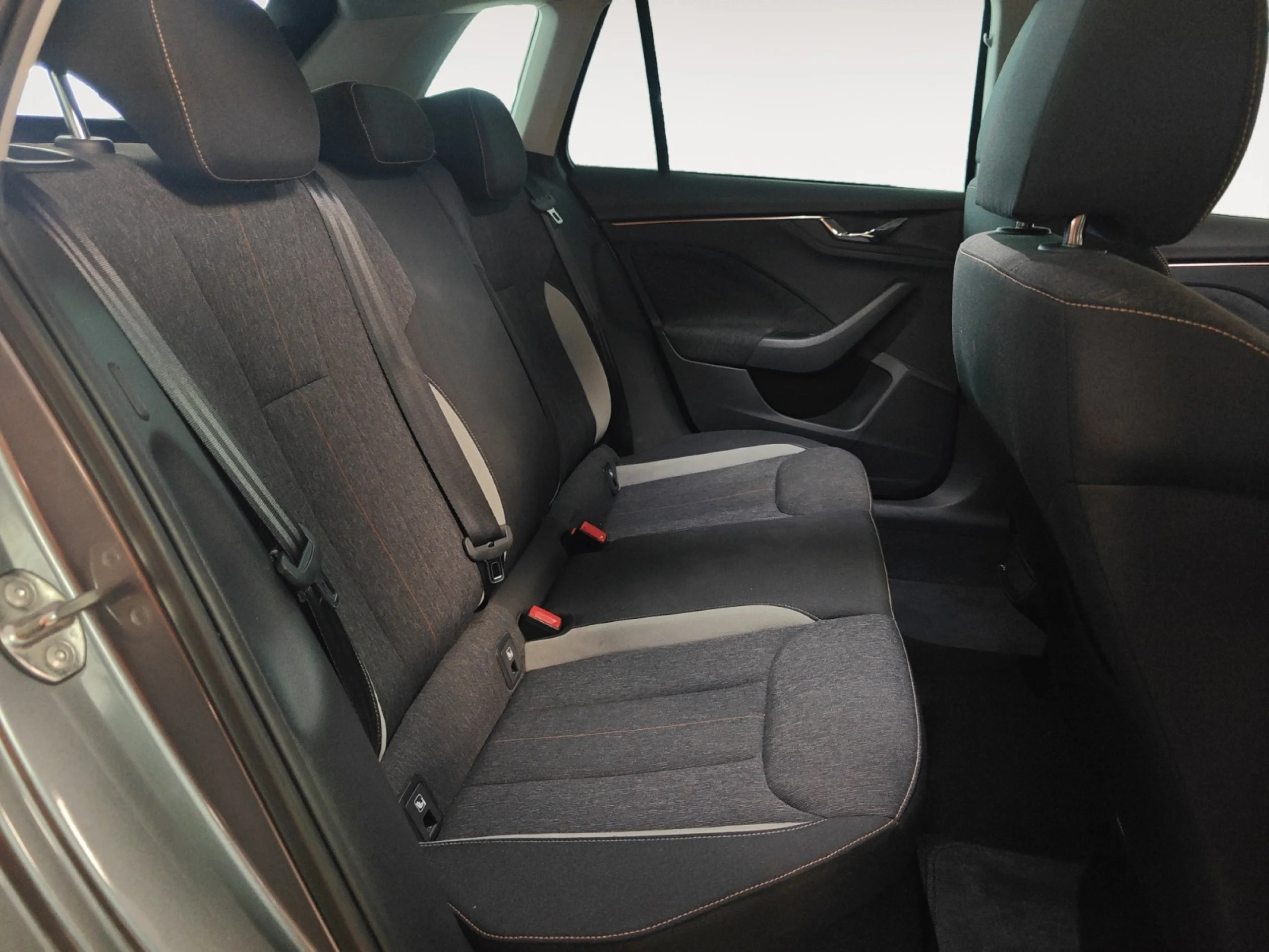 SKODA KAMIQ 1.5 TSI 110KW (150CV) DSG STYLE - Foto 6