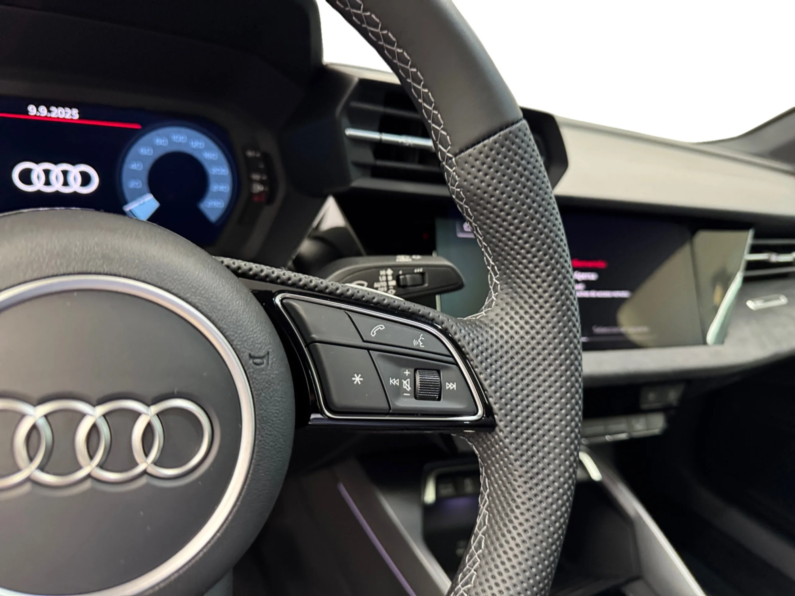 AUDI A3 SEDAN BLACK LINE TDI 110KW S TRONIC - Foto 12