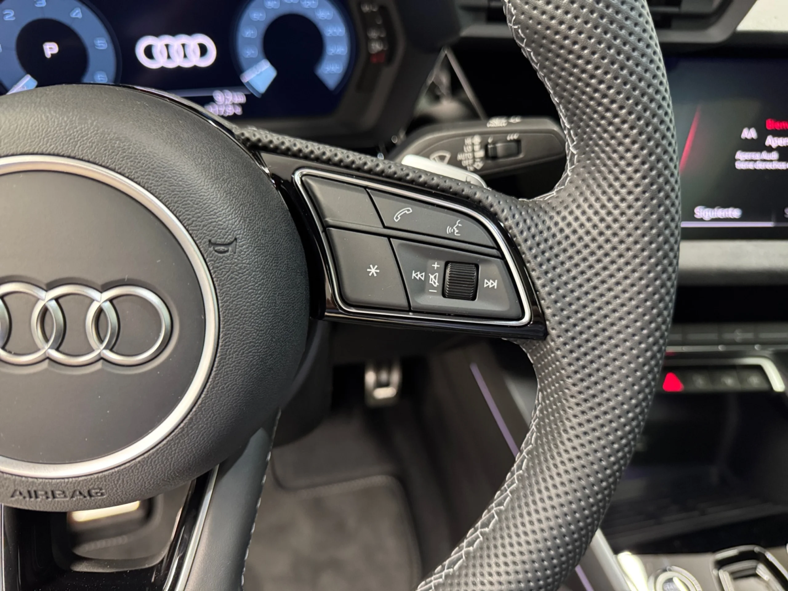 AUDI A3 SEDAN BLACK LINE TDI 110KW S TRONIC - Foto 13